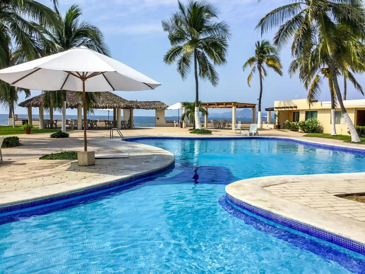 Coral Pacifico Hotel y Villas