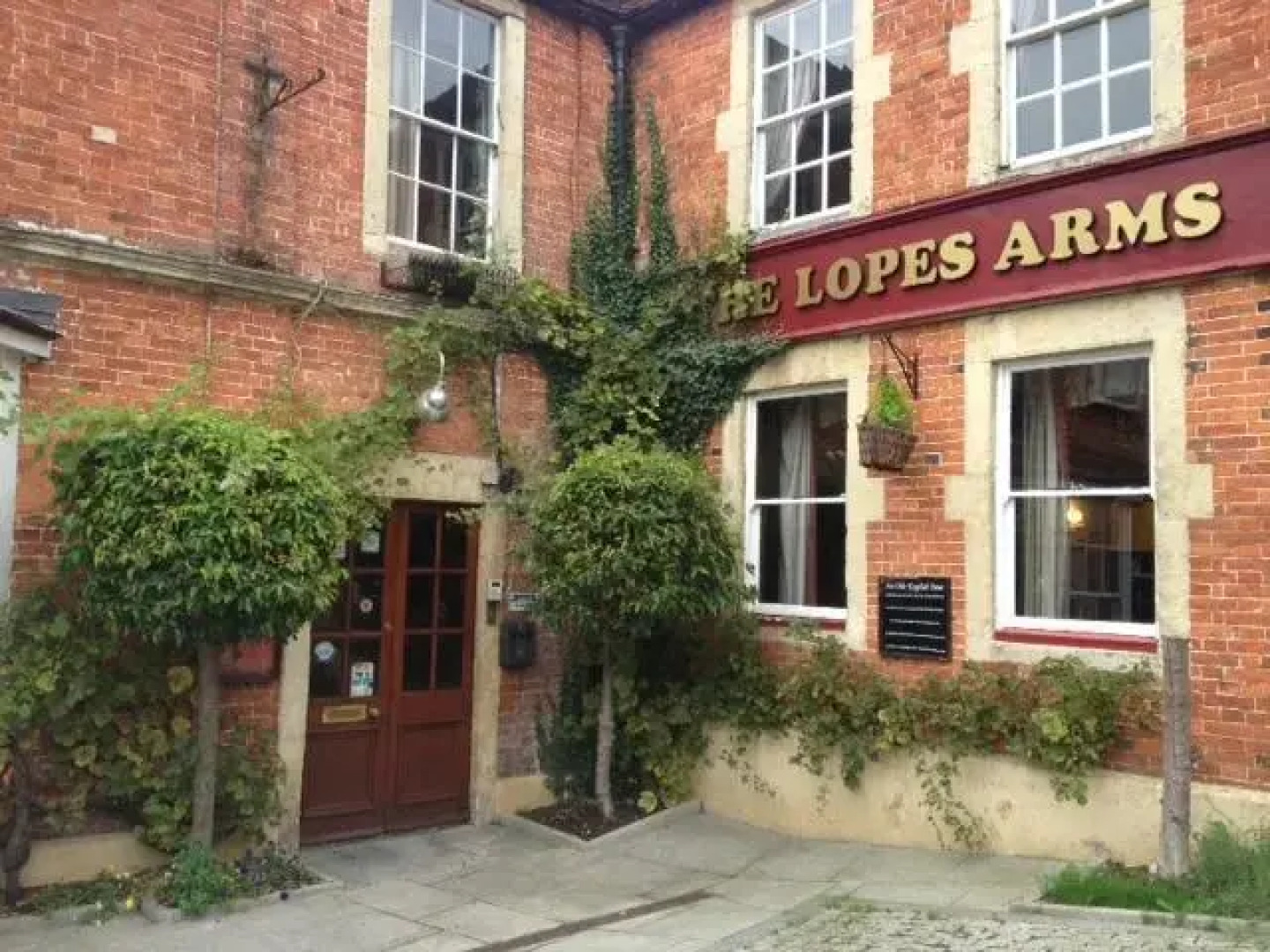 The Lopes Arms Hotel
