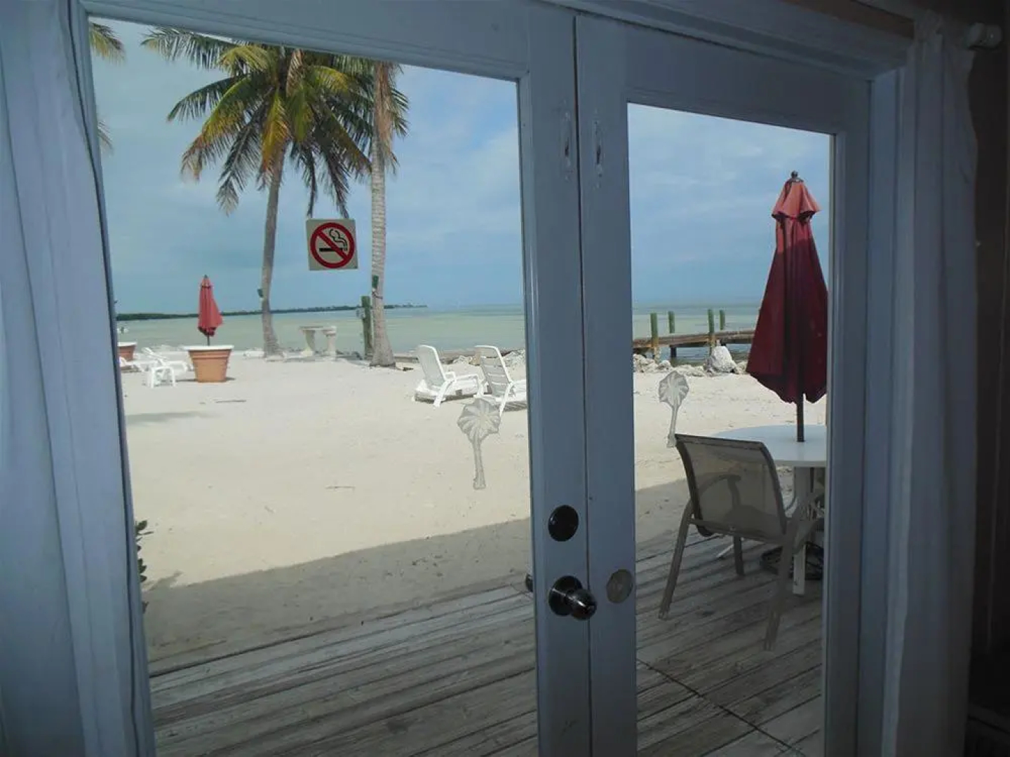La Te Da by the Sea