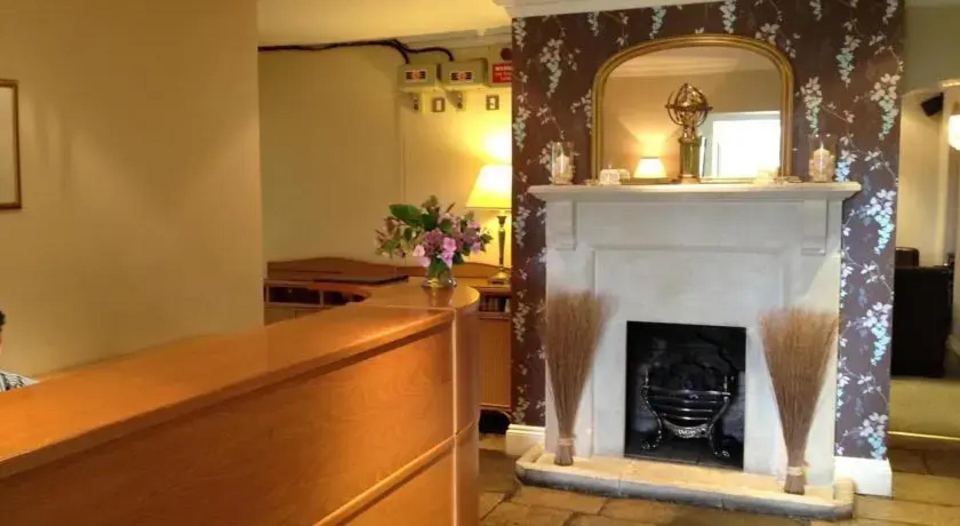 Millhouse Hotel And Riverside Restaurant