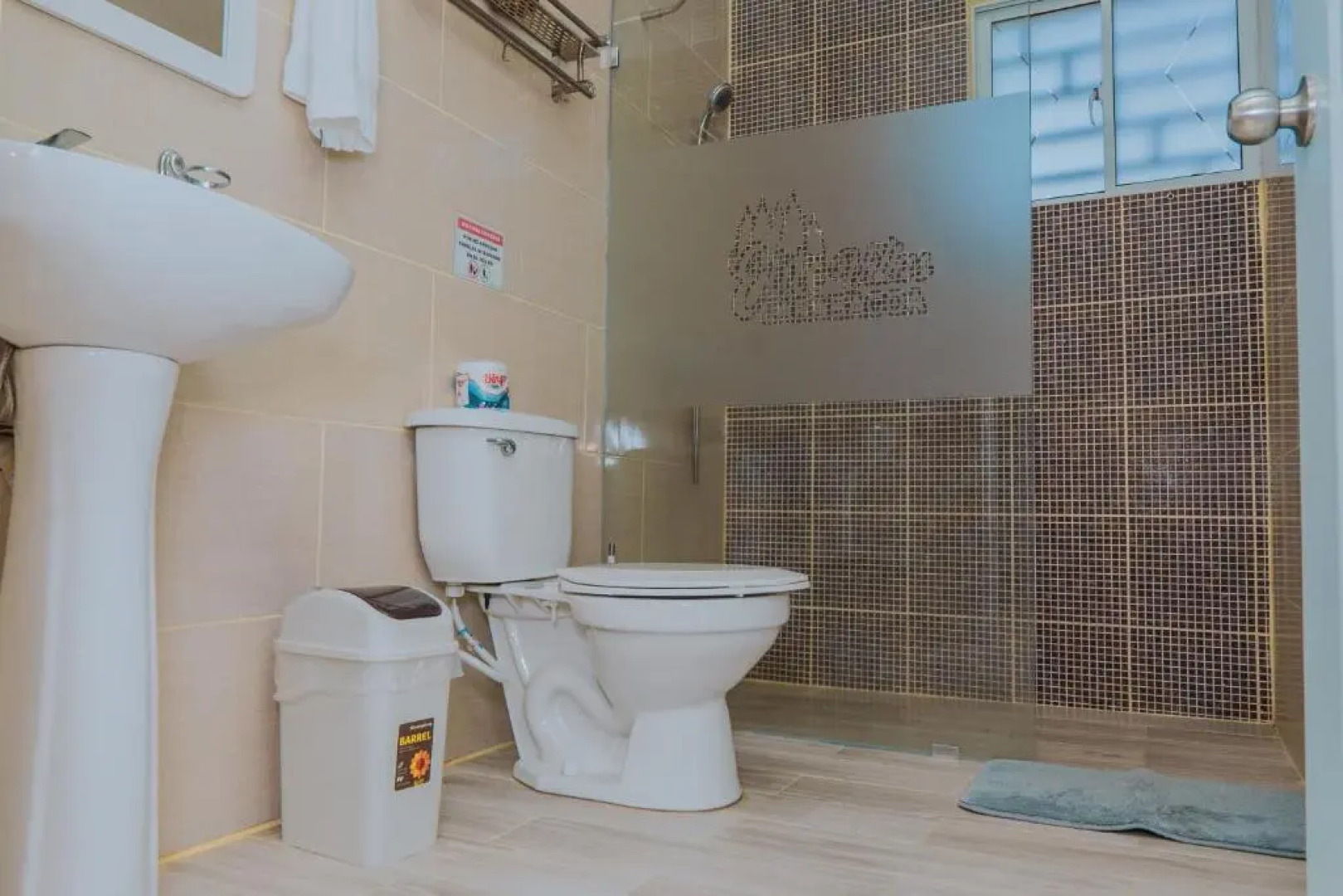 B-8 hermoso apartamento al pie de la montaña con piscina total mente equipado