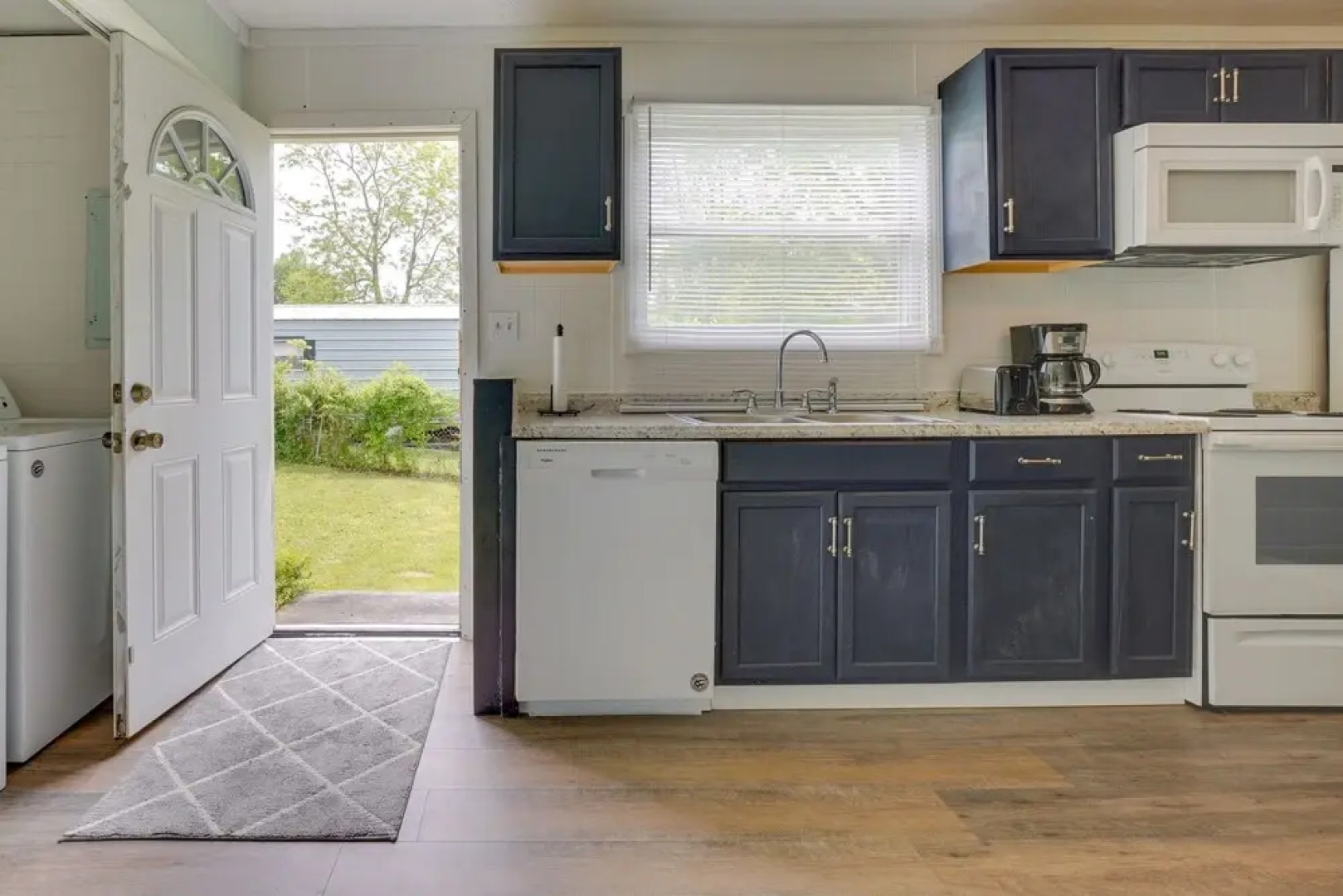 West Virginia Townhome ~ 6 Mi to Fayetteville!