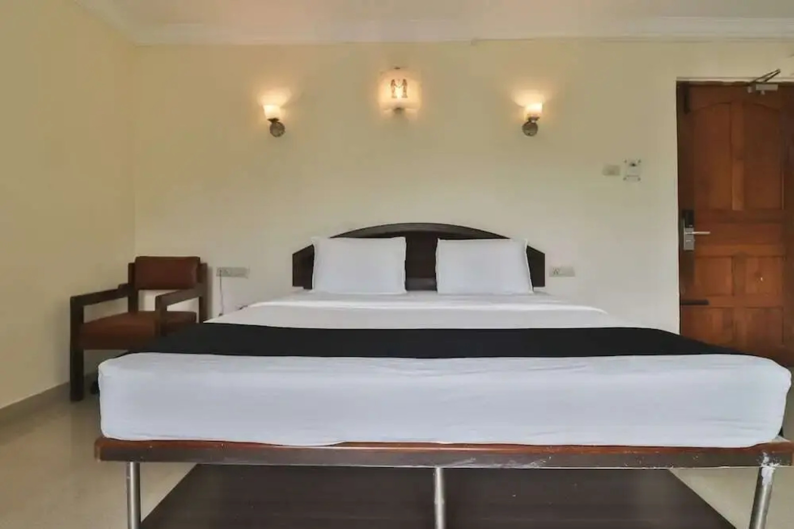 Holiday Palms by OYO Rooms