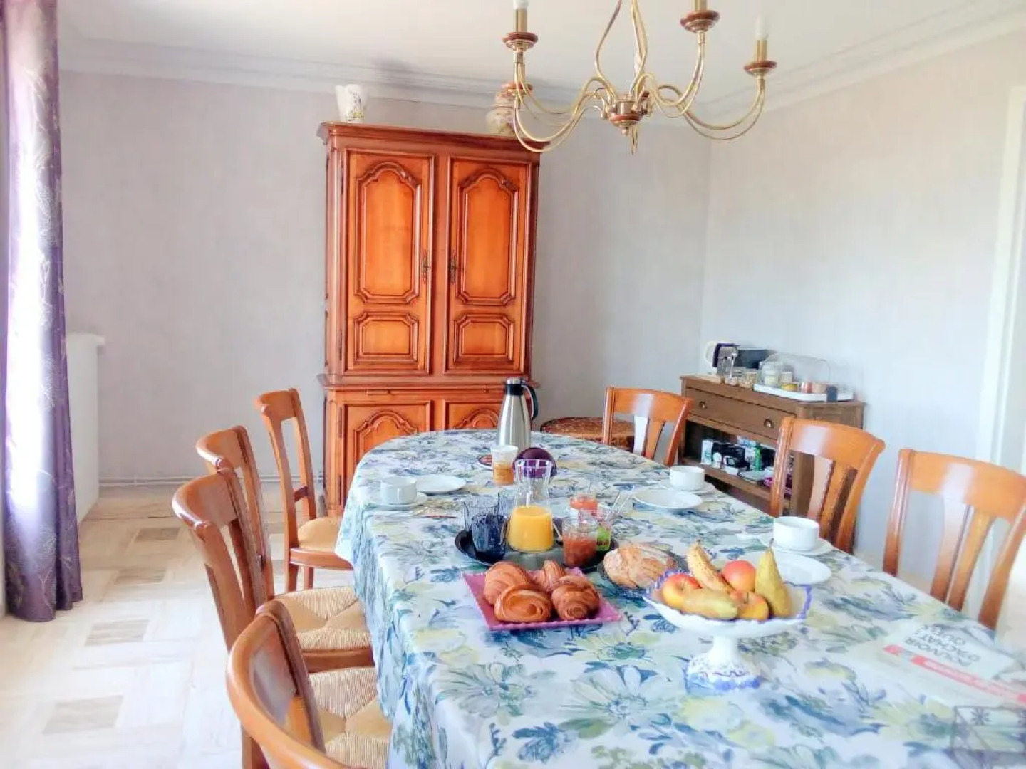 Au calme aux chambres de Kerantum avec cuisine ¿isposition.