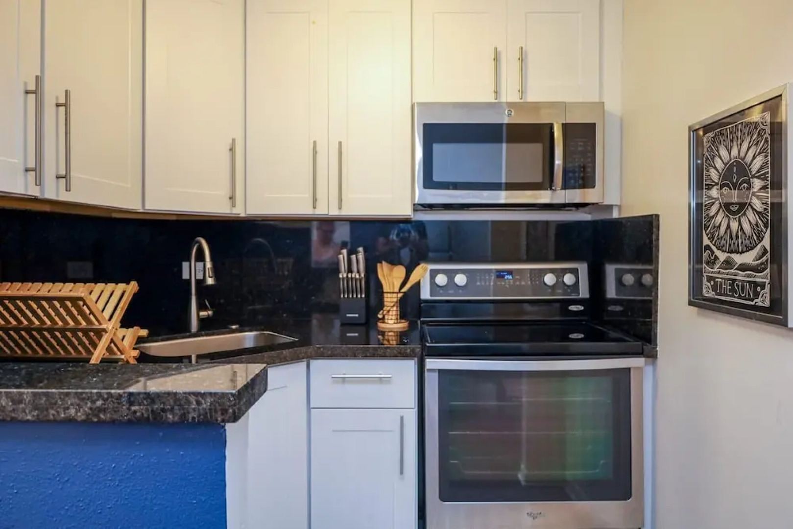 Bella Vista - Water Views Pool and Parking