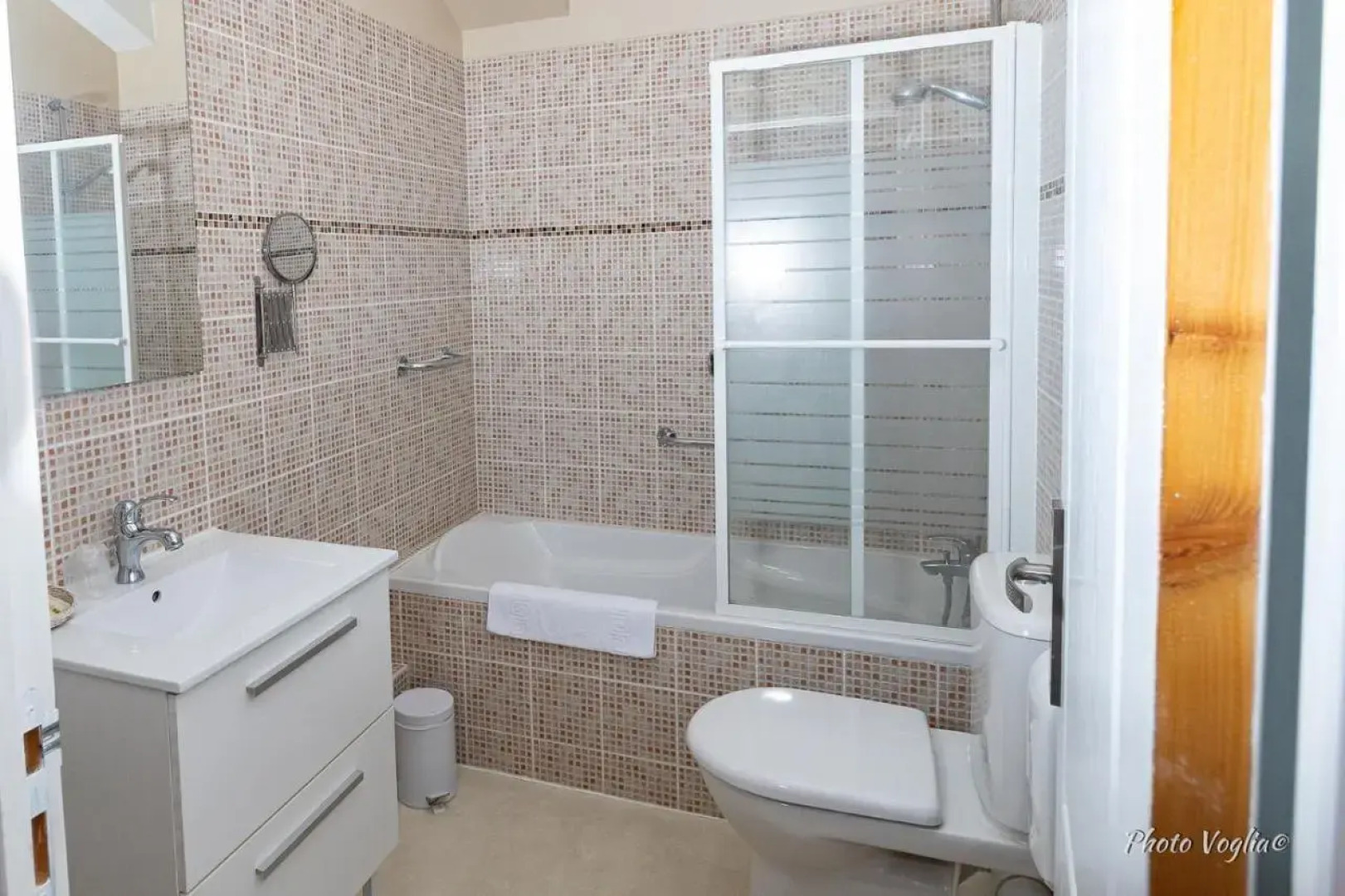 Logis Auberge Le Colombien - Hôtel Restaurant