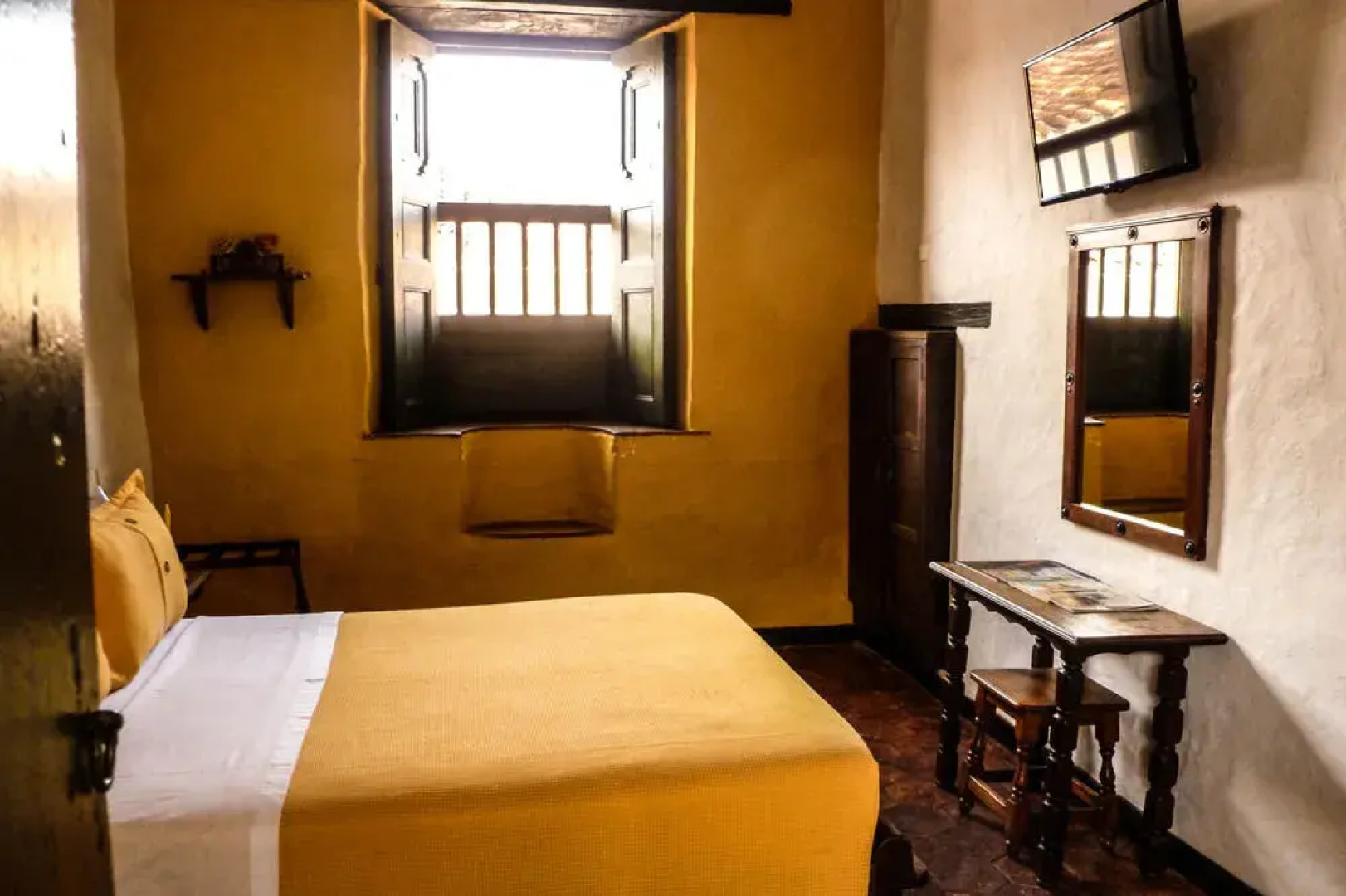 Hotel Mision Santa Barbara RNT 4799