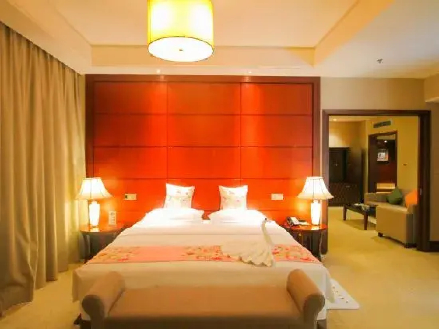 Huquan Resorts & Spa