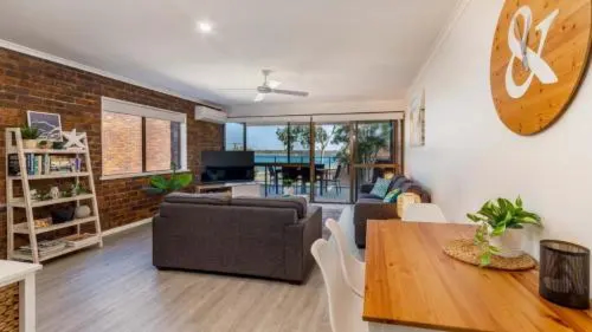 Spacious Family unit with Incredible views.