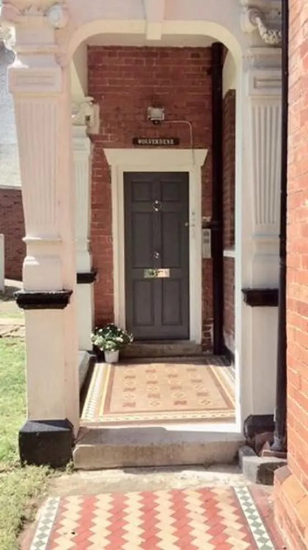 Welcome to Wolverdene (30621756)