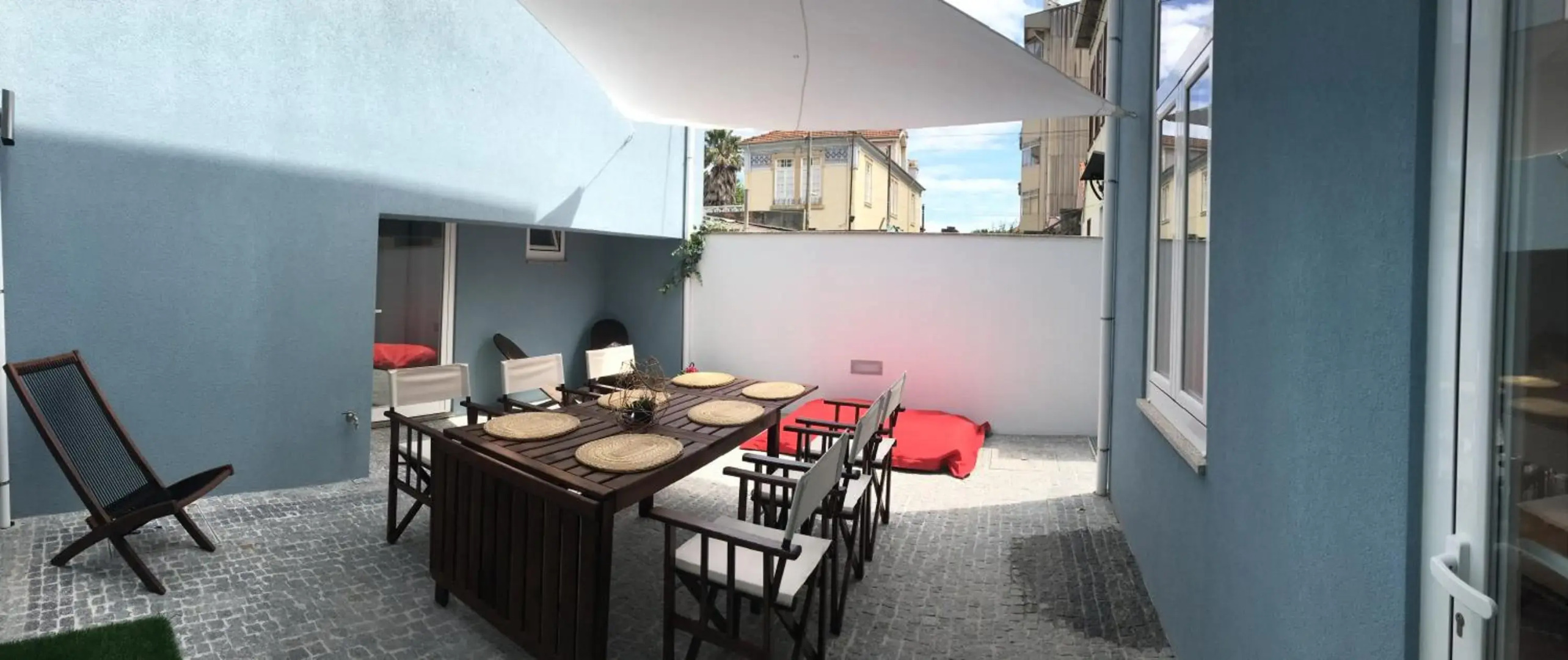 Blue Twenty Two - Espinho / Oporto Beach