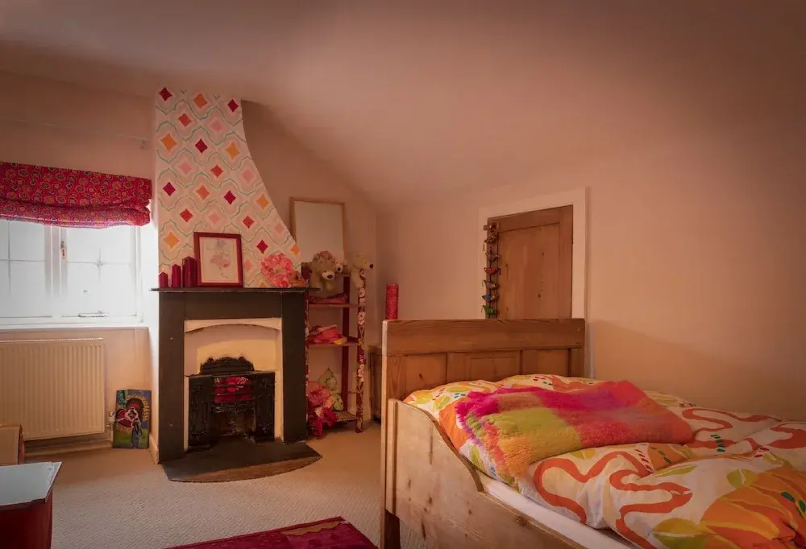 Artsy 5-bed House w/ Garden