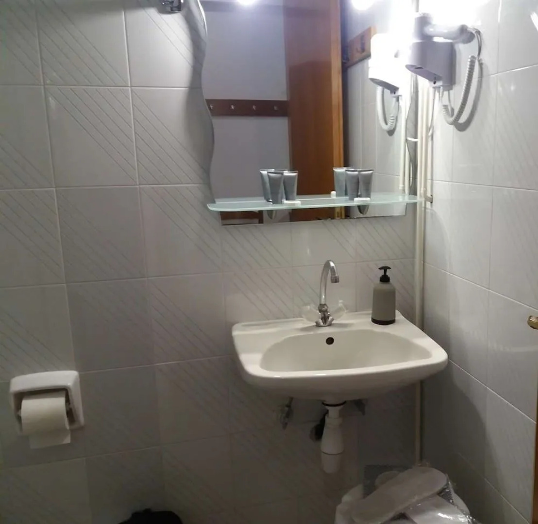 OLYMPUS VIEW Rooms Sauna & Spa