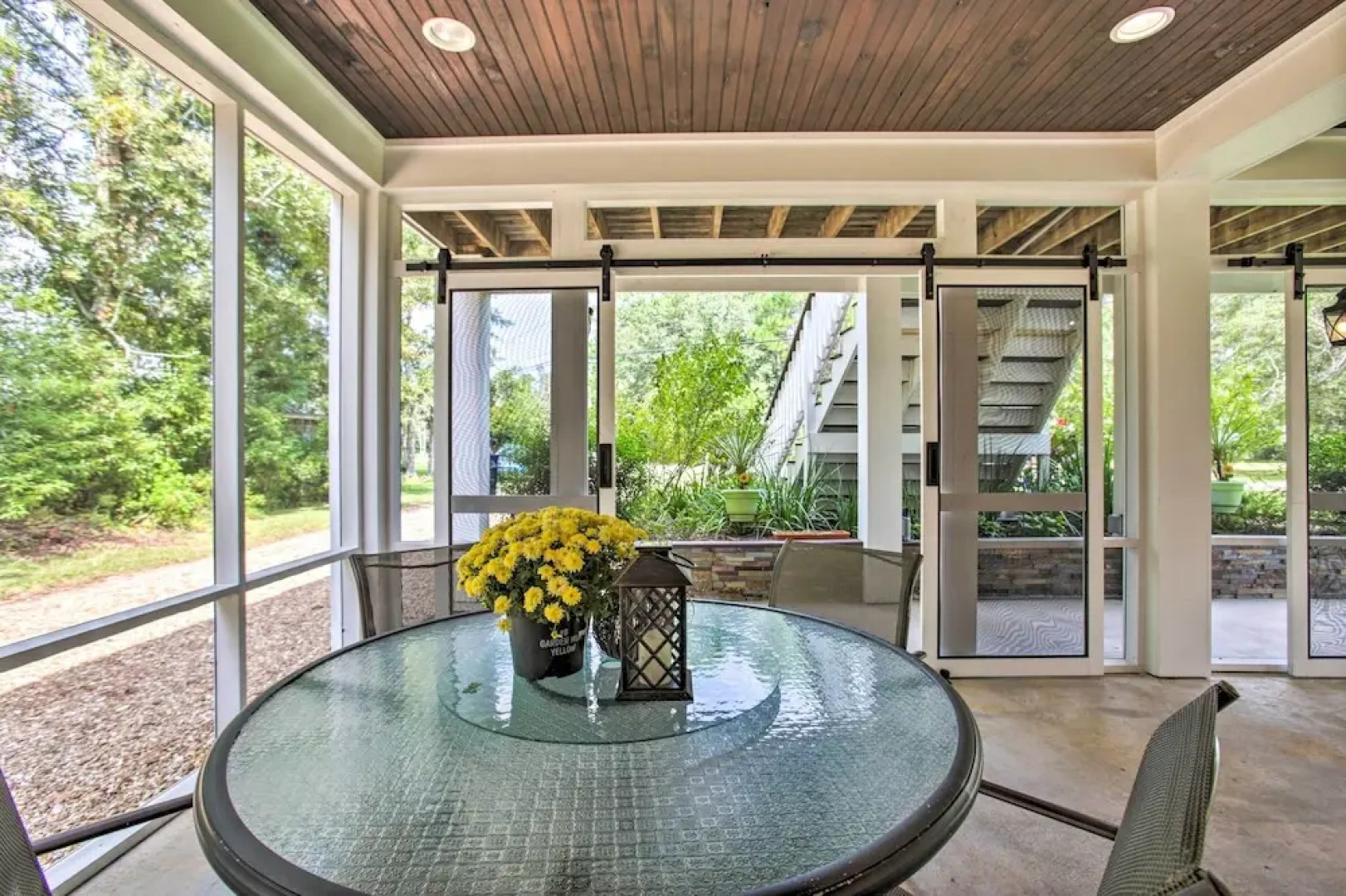 Waveland Family House, 4-minute Drive to the Beach