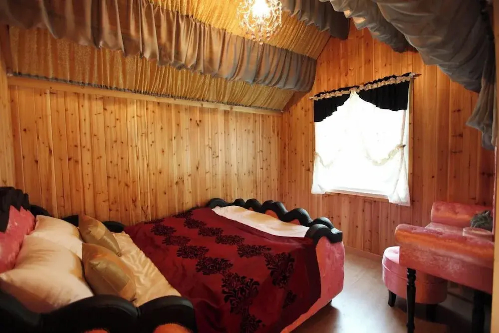 White Village Pension