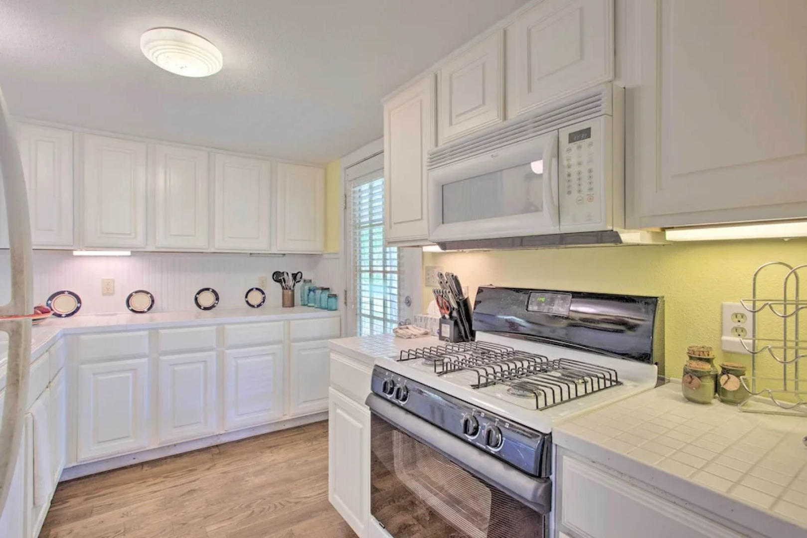 Lovely Pottsboro Home w/ Patio & Fire Pits!