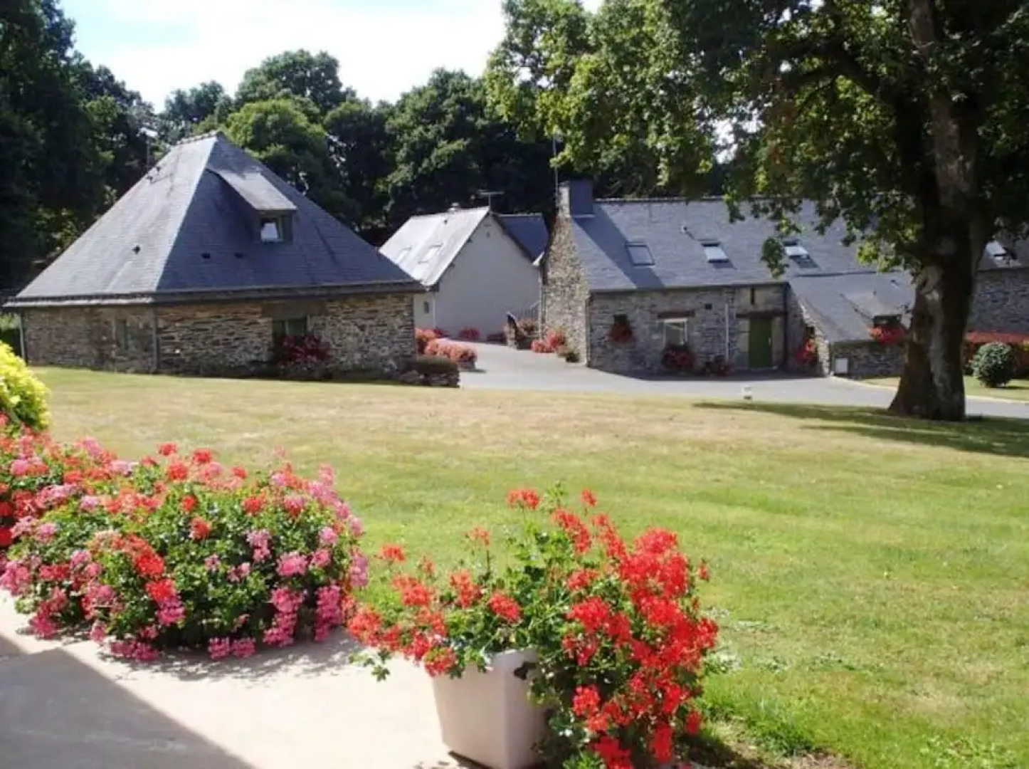 House With 3 Bedrooms in Laniscat, With Furnished Garden and Wifi - 50 km From the Beach