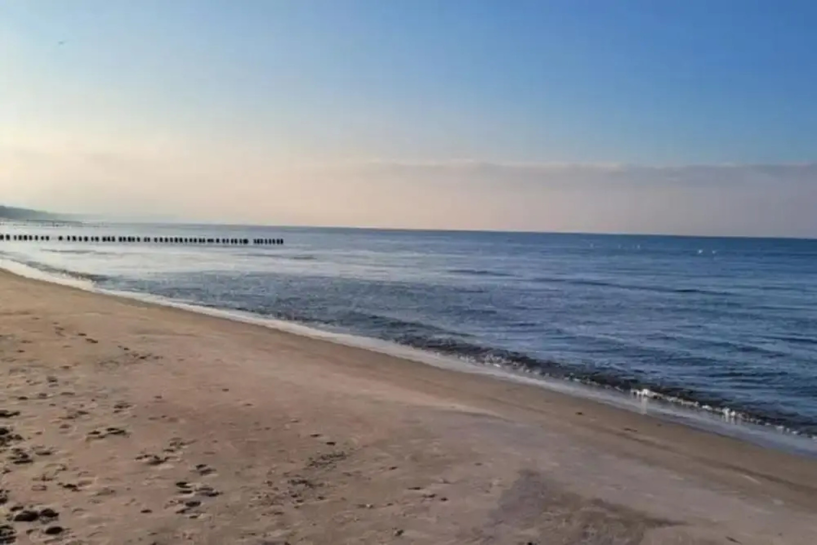 Apartment in Dziwnow by the River & Beach