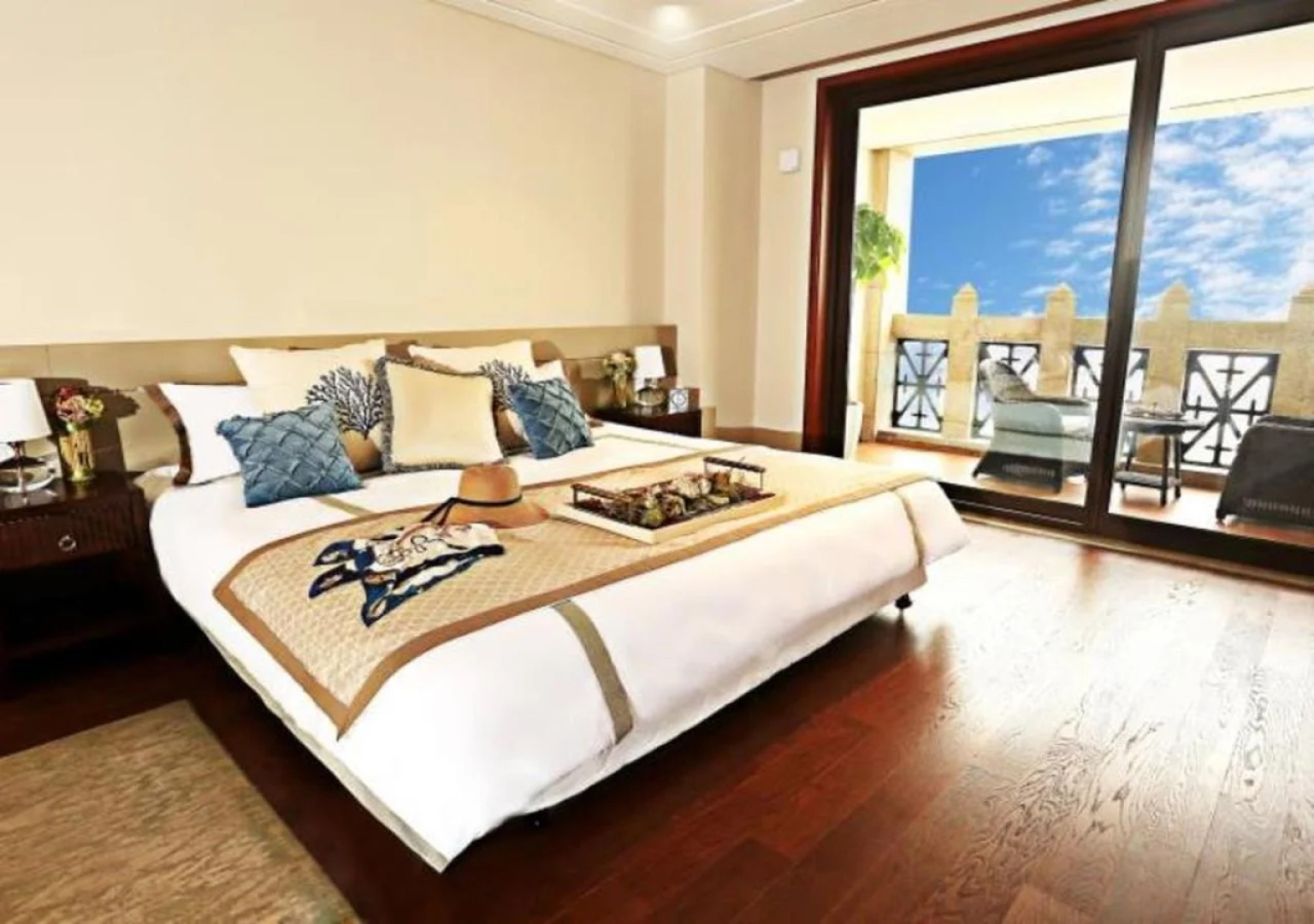 Qingdao Impression Hotel