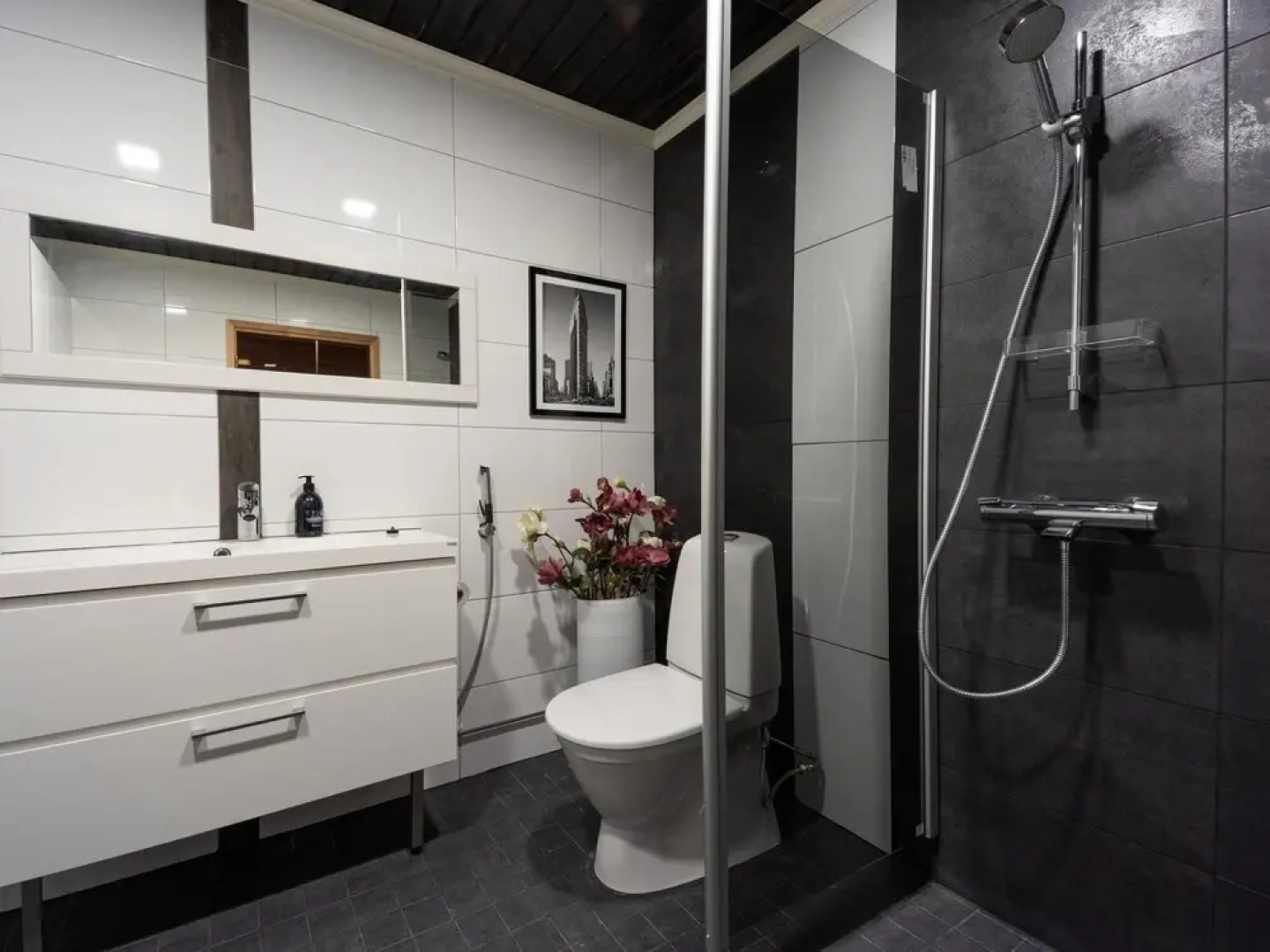 Villaroosa Hyv l Nkyl