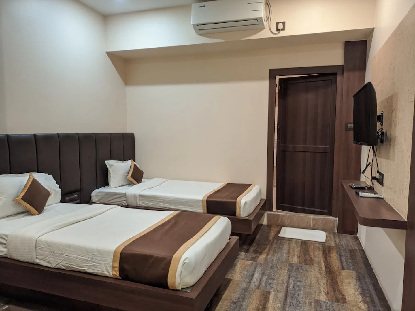 Hotel Relax - Nagaon