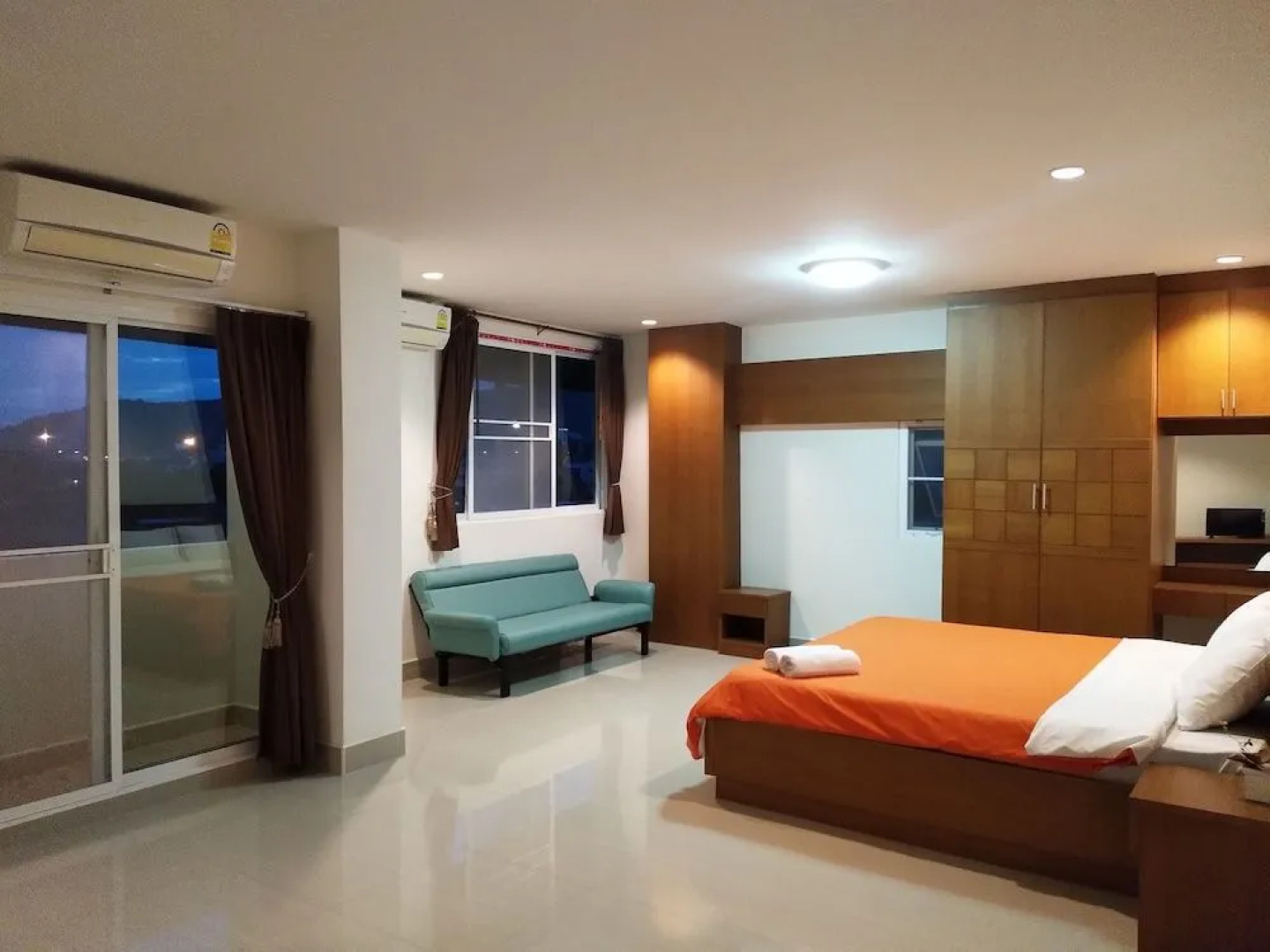 Aung Pung Serviced Apartment