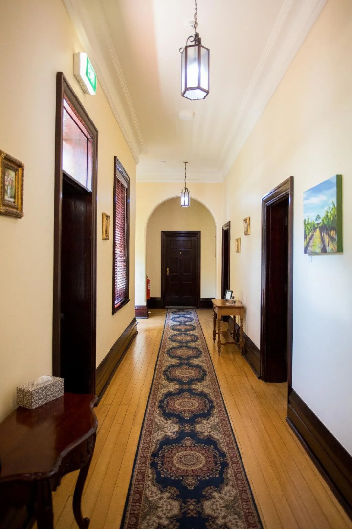 Petersons Armidale Winery & Guesthouse