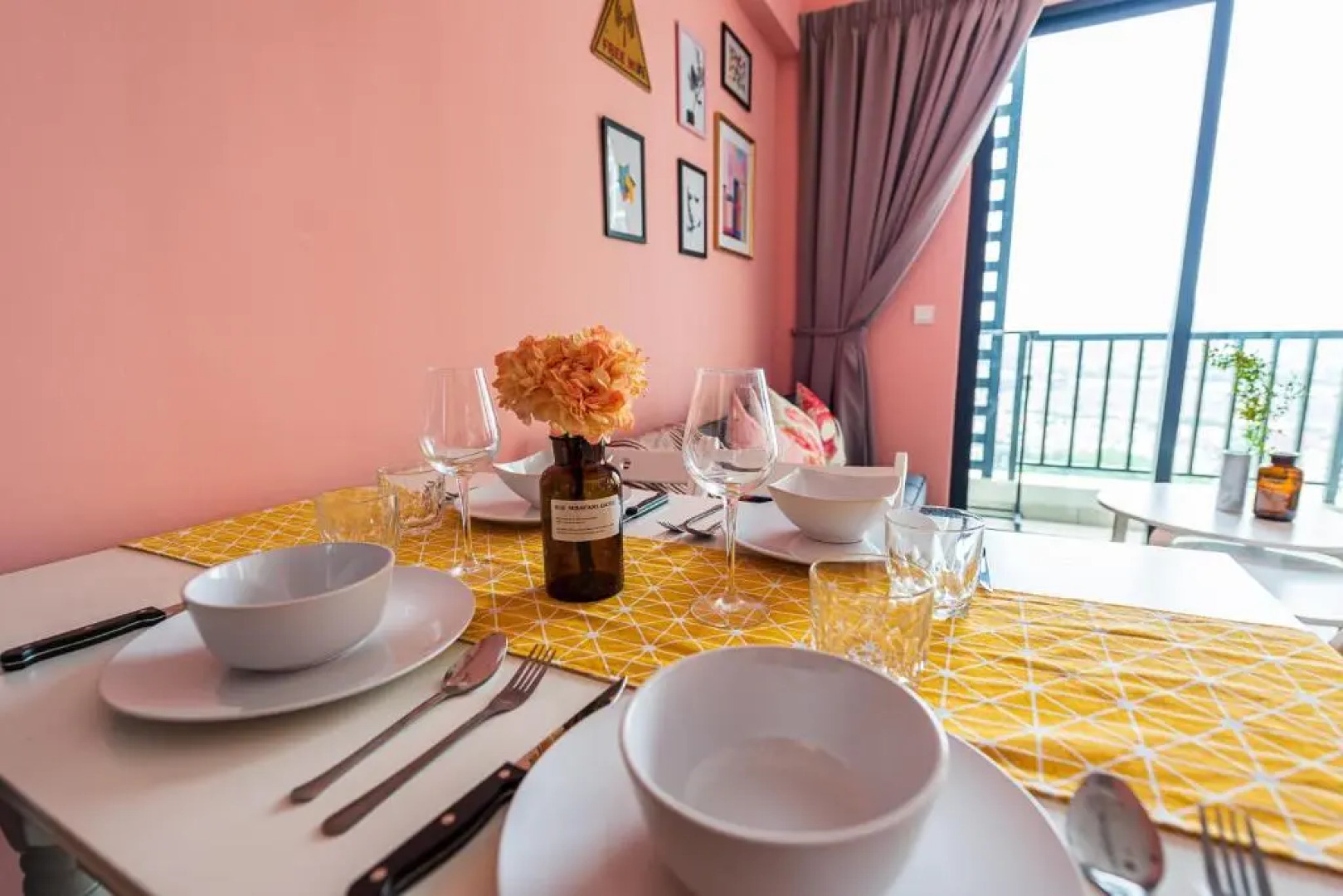 #28Blvd Professional Designer CozyHome with free parking