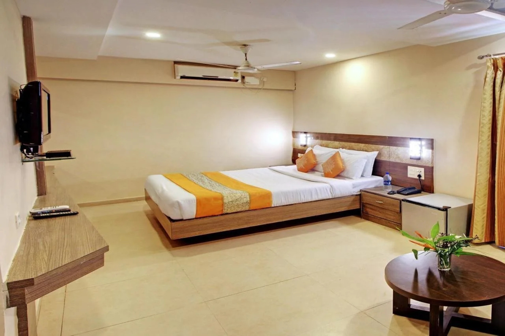 Rahi Coral Beach Resort