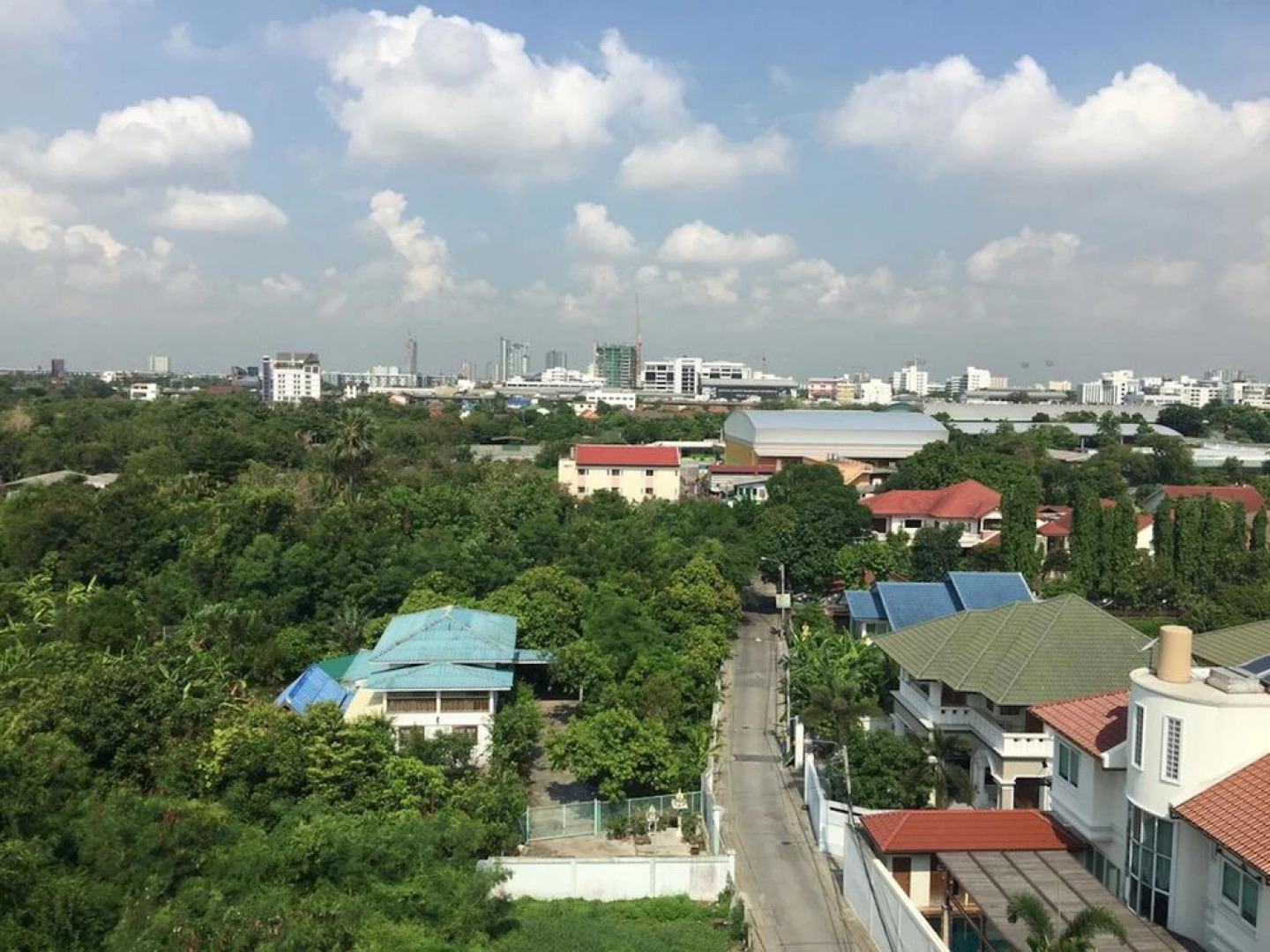 V Condo Chaengwattana 2B
