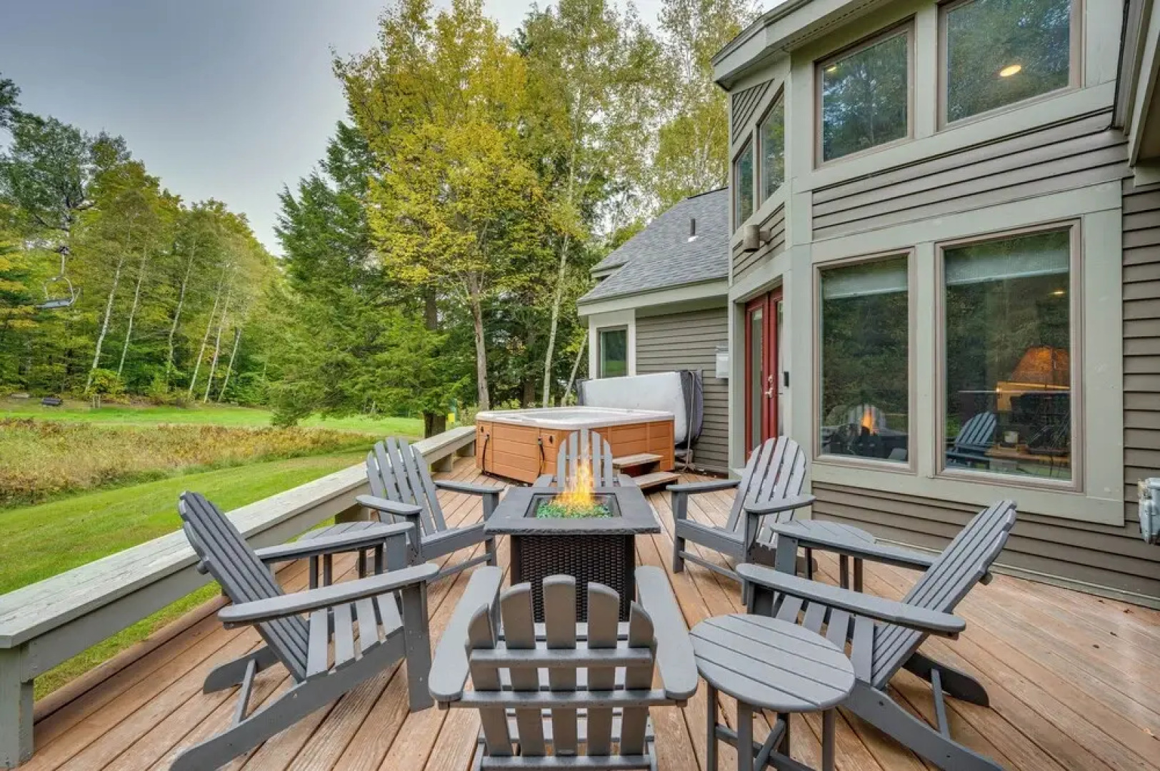 Ski-in Condo w/ Hot Tub on Burke Mtn Slopes!