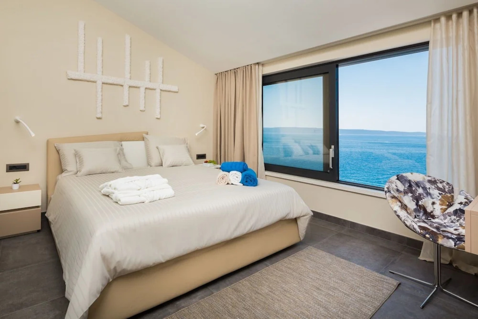 Beachfront Villa Azzurro With Pool