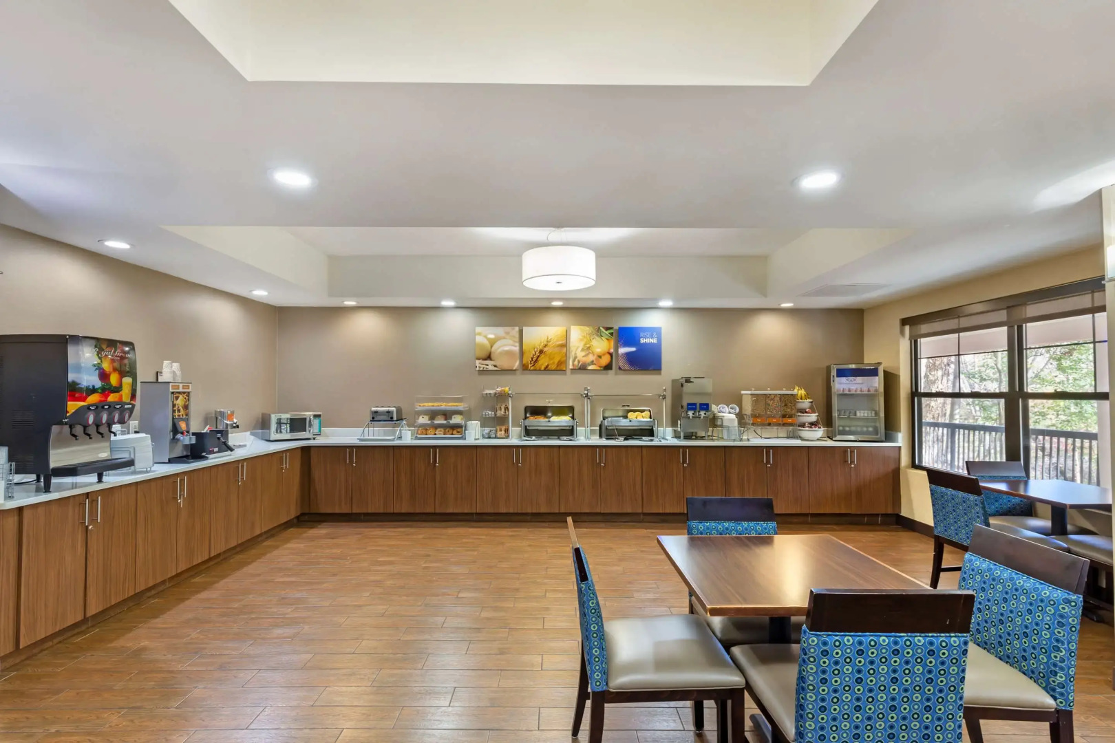 Comfort Suites Hanes Mall