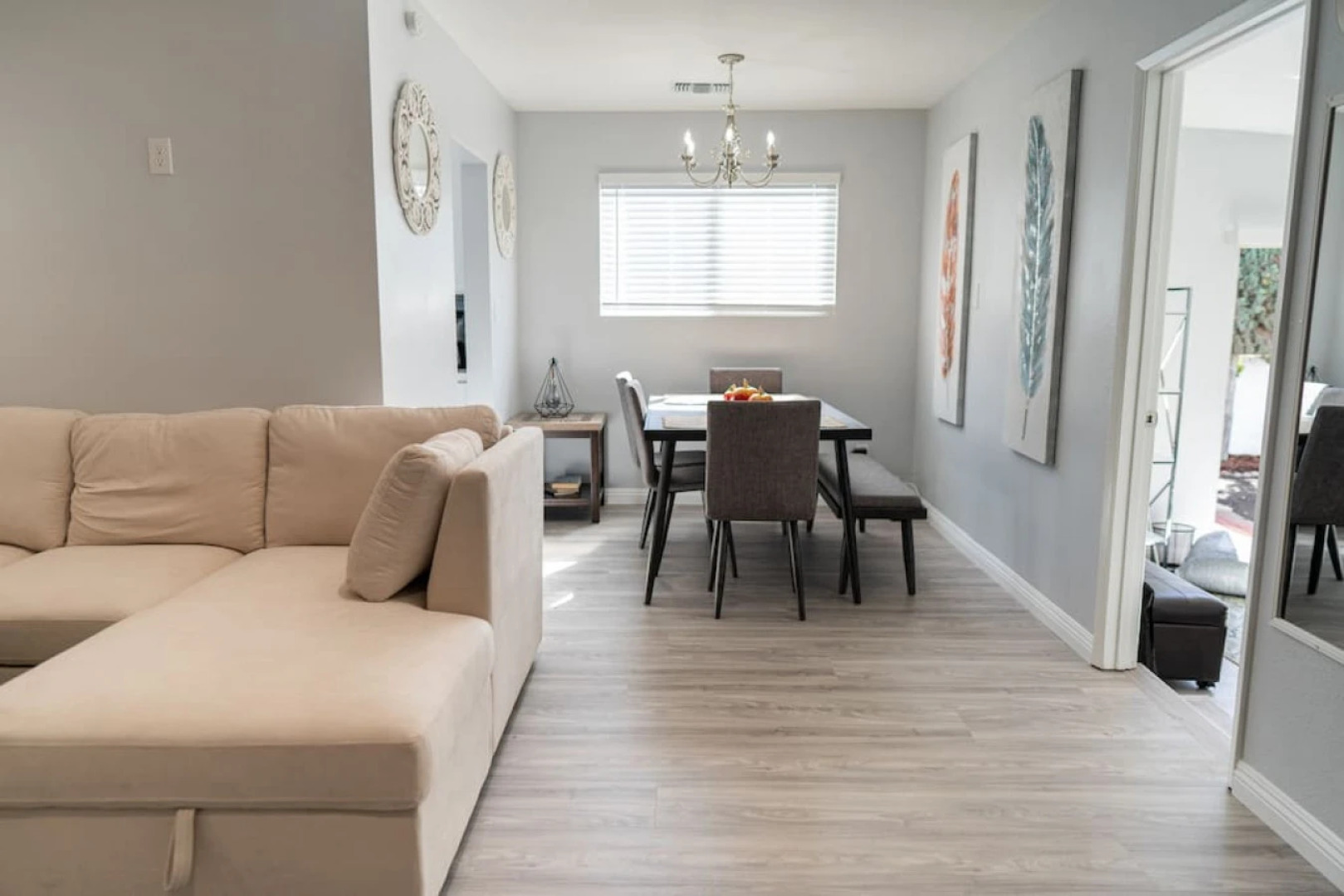 5-BEDROOM HOME RENOVATED IN 2023 NEAR DISNEYLAND (p61)