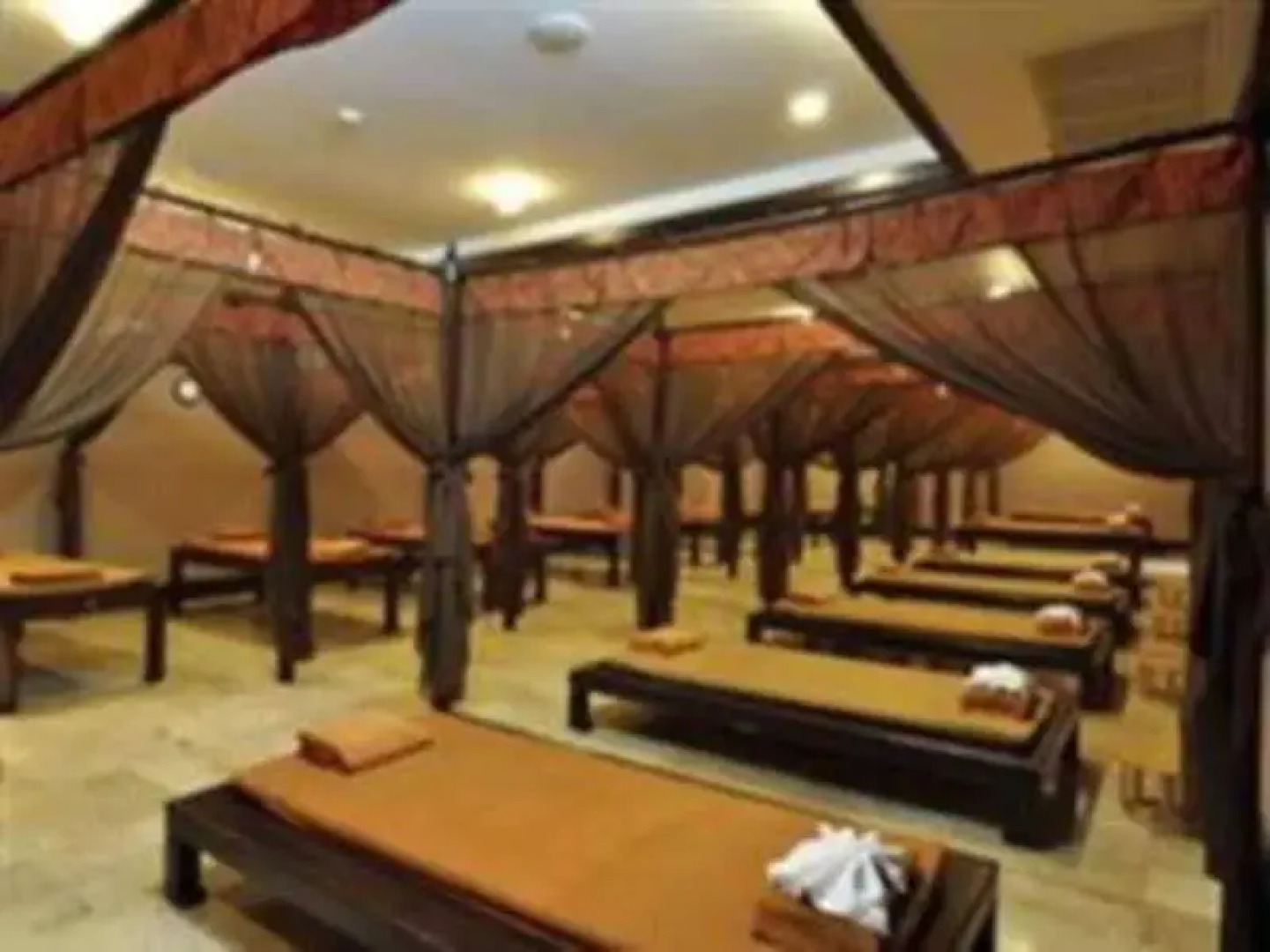 Iyara Lake Hotel & Resort