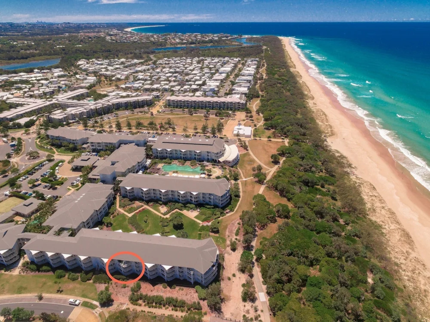 Resort Apartment on Salt Beach 6318