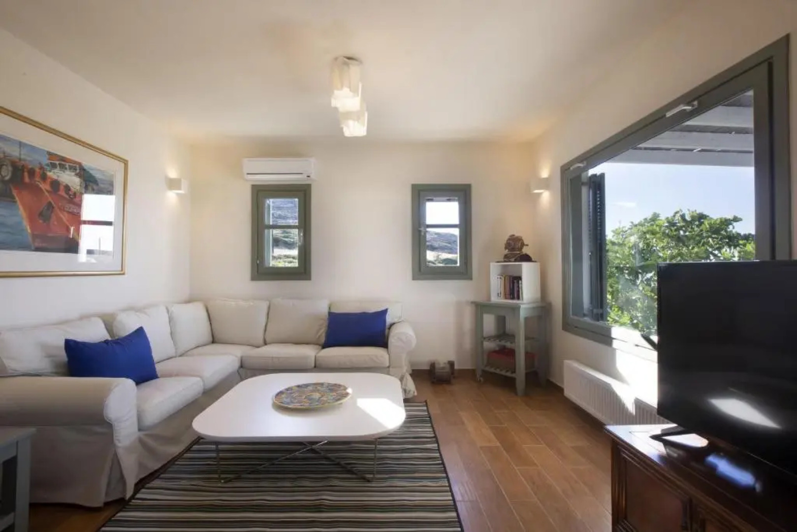 Villa Erato · Ideal family Villa for 8 - Pool, Sea Views