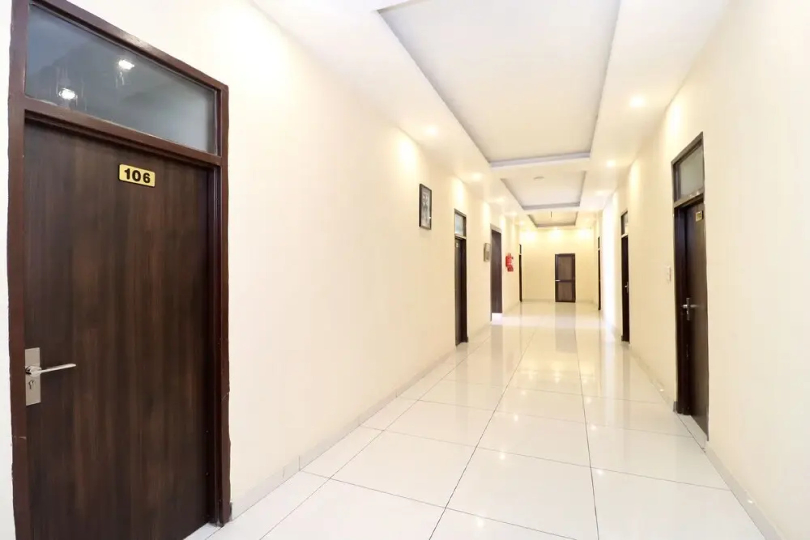 OYO 31026 Samrat Regency