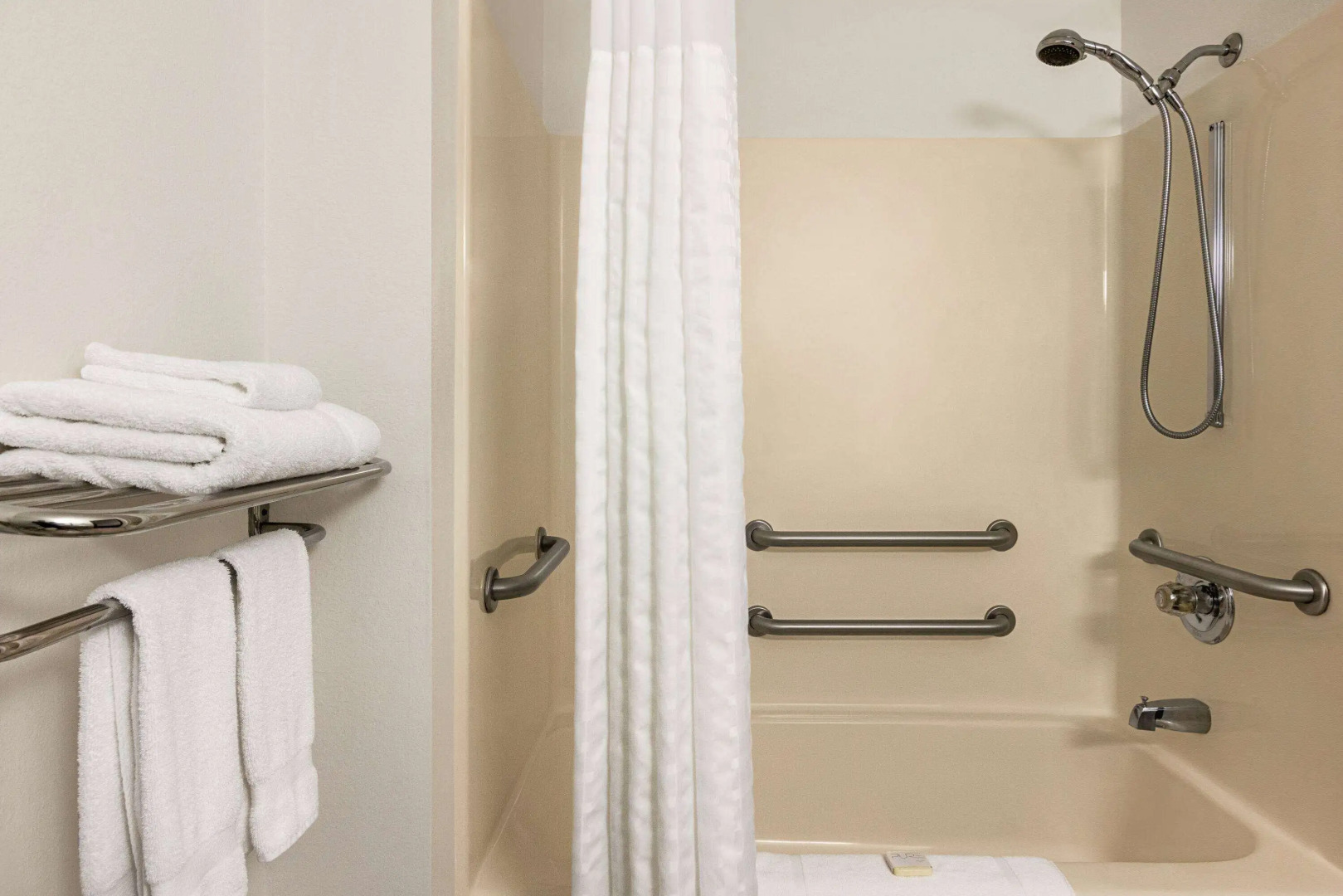 Baymont by Wyndham Cedar Rapids