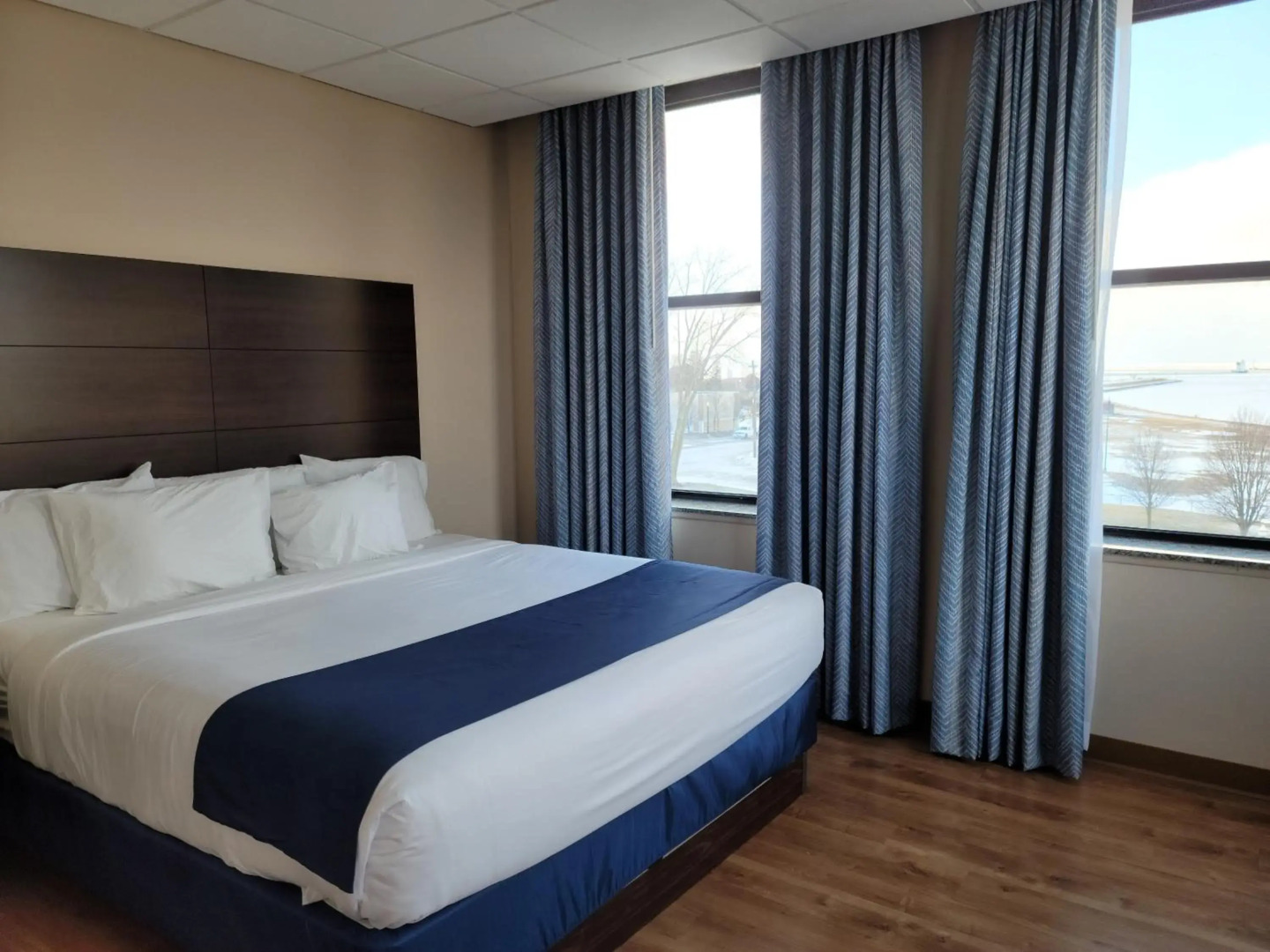 Ariel Broadway Hotel