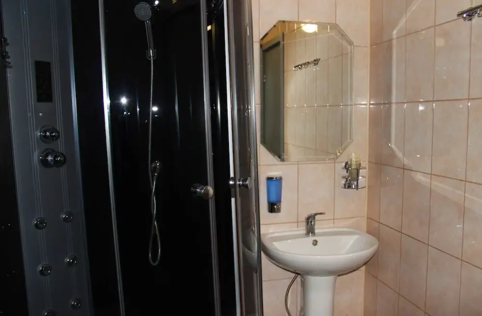 Mini-Hotel Koleso