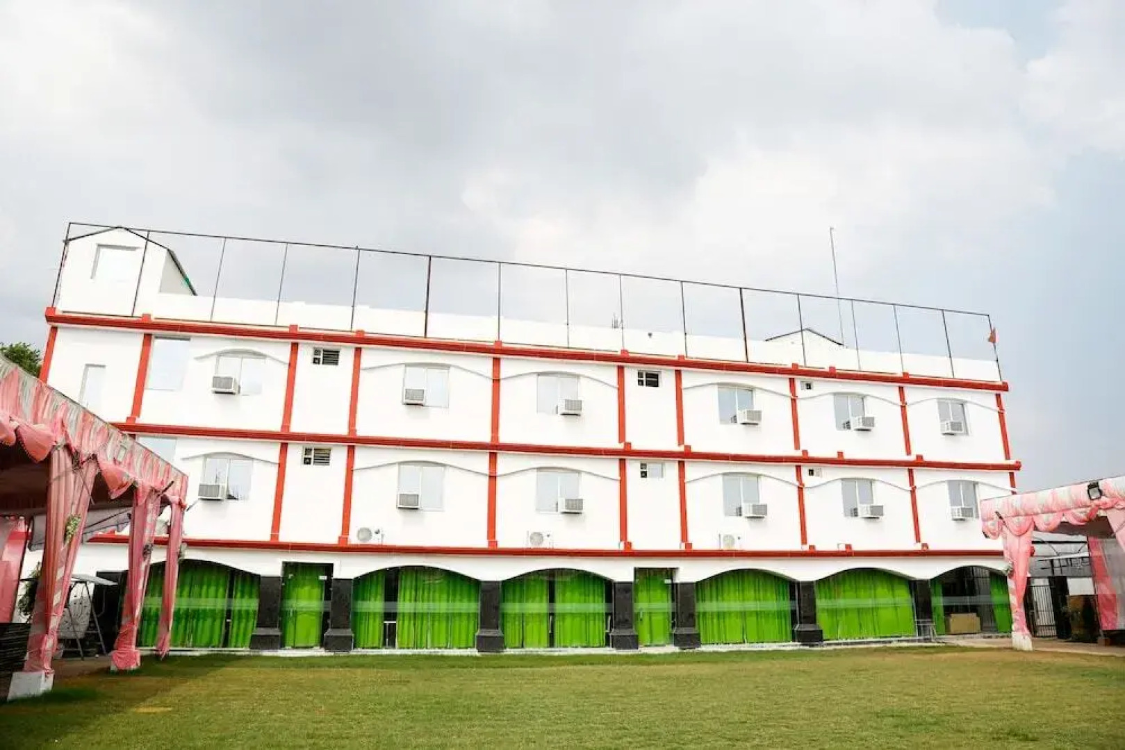 Oyo 41923 Prema Kunj Resort