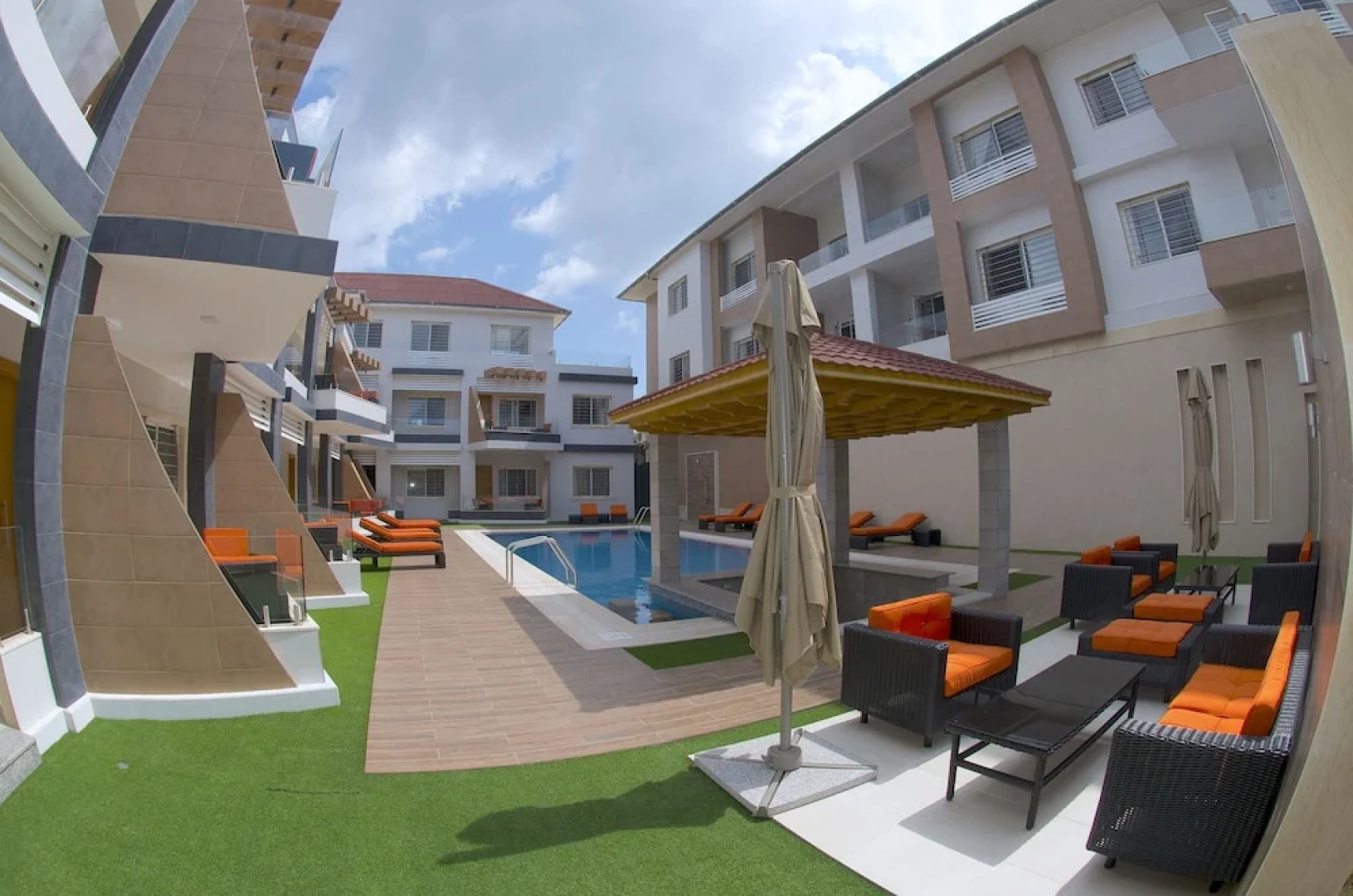 Pearl Hotel & Residence