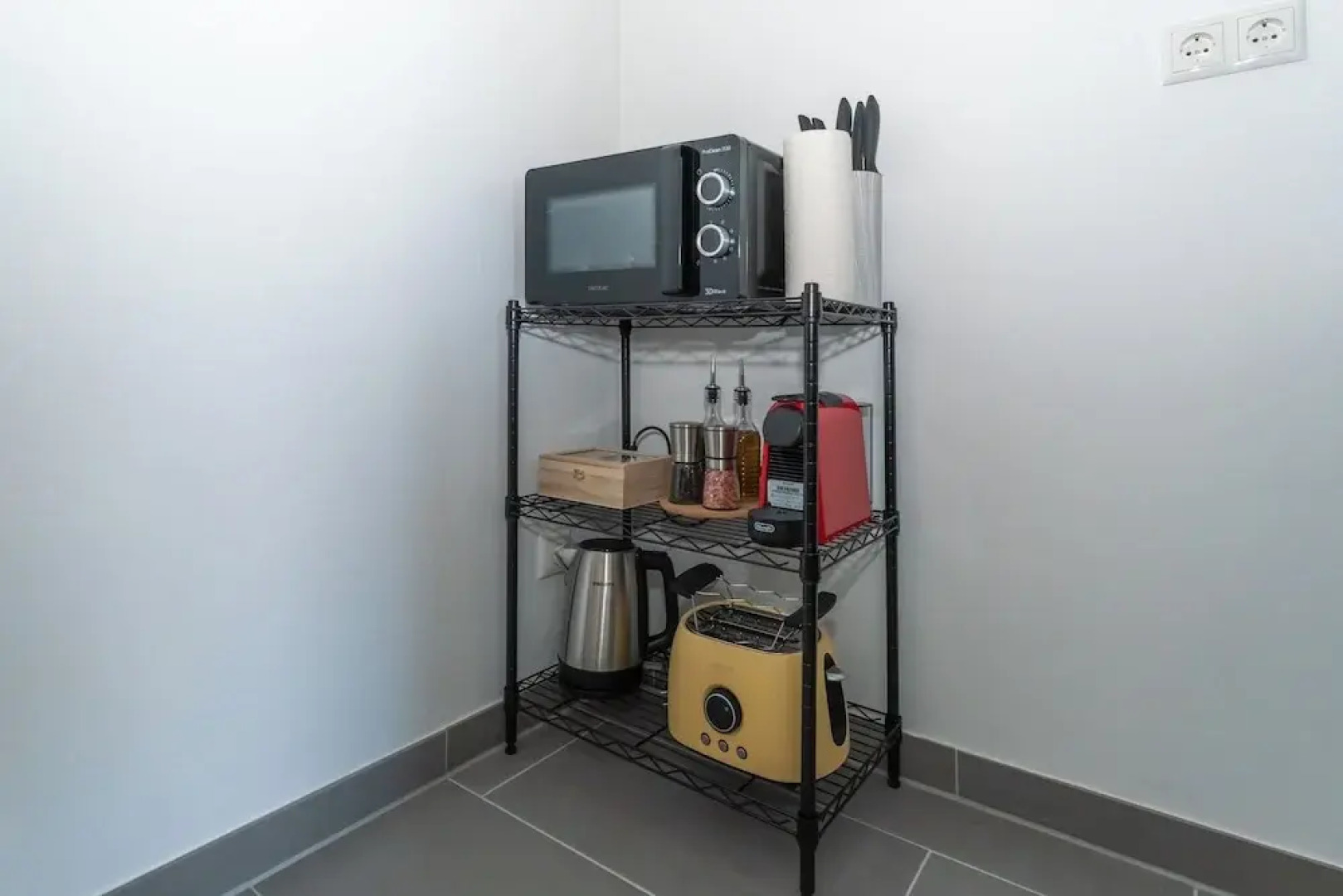 Lit Living-Luxury-Box Spring - Parking