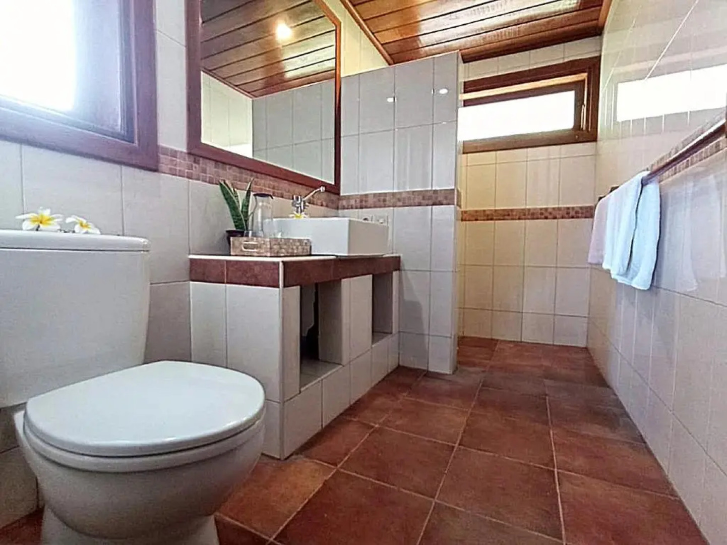 Lali Jiwa - Absolute Beachfront, Private 3BR Villa with Private Pool on 1200m2 of Tropical Land