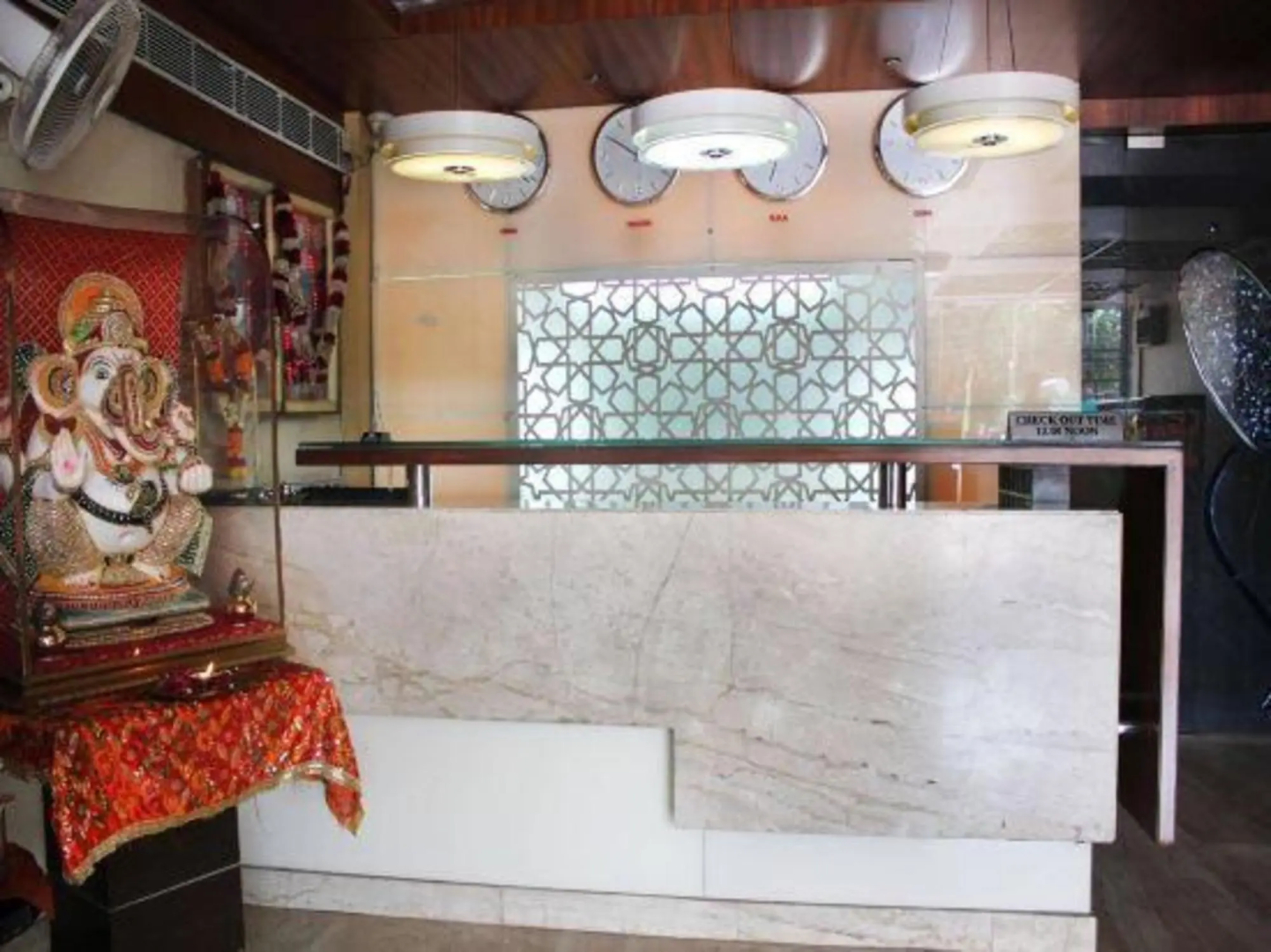 OYO 1922 Hotel Rajmandir