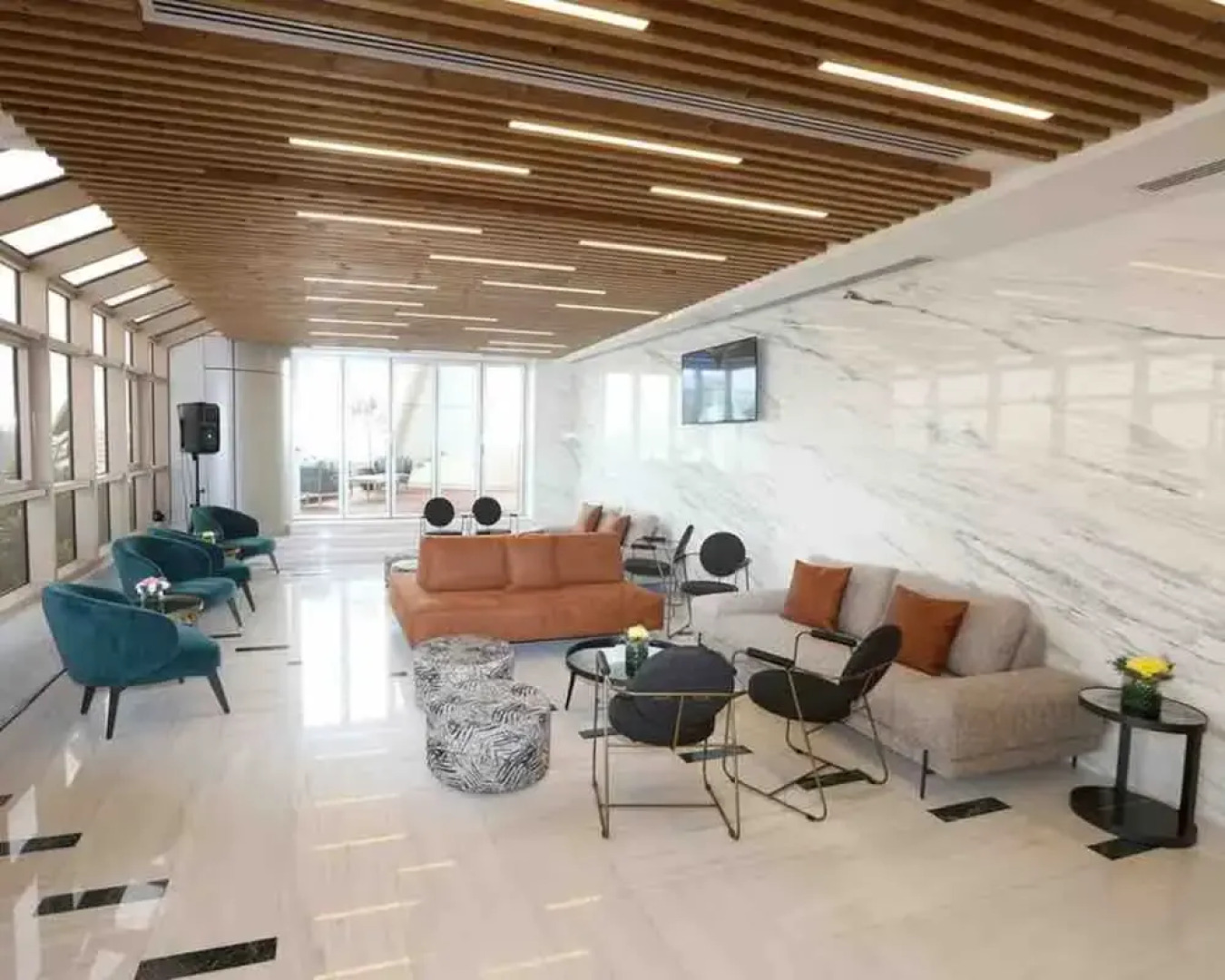 A Spectacular Suite Apartment on a new High Rise