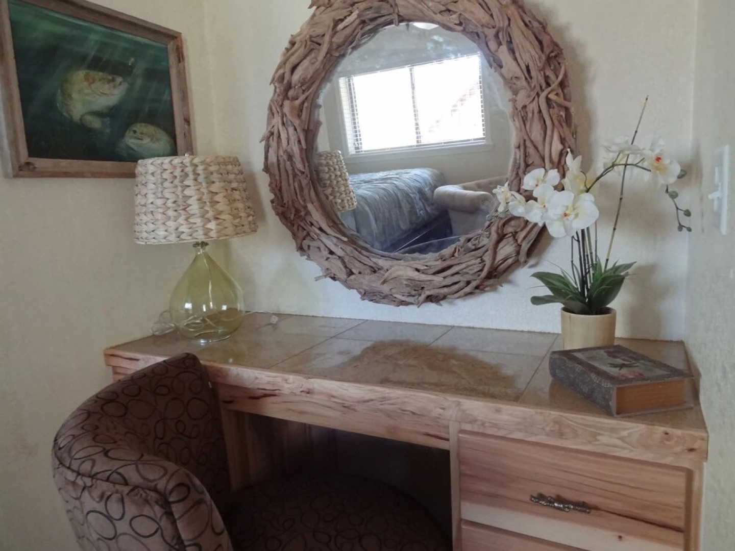 Poolside King Cabana with full kitchen, king bed, sleeper sofa and pool access. by RedAwning