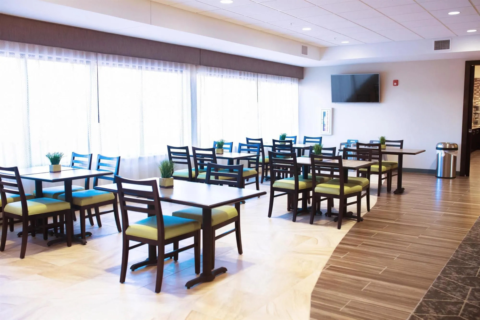 Best Western Plus Centralia Hotel & Suites