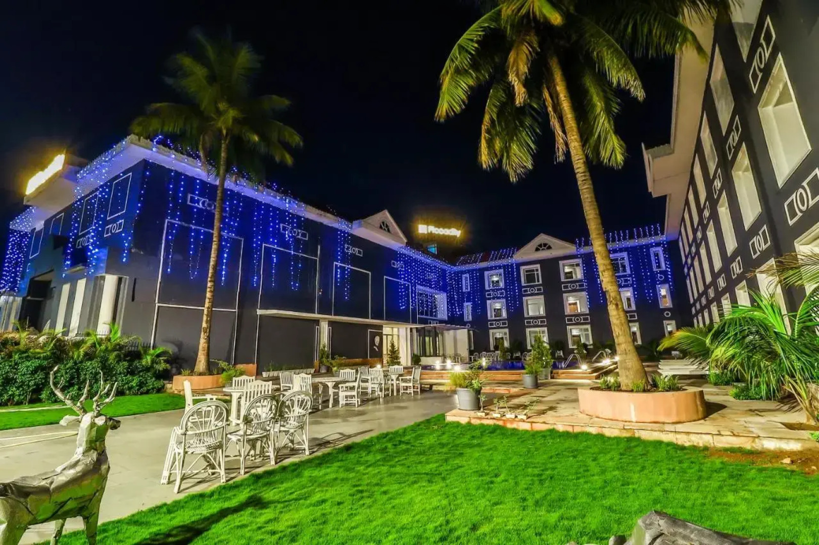 Hotel Piccadily Raipur